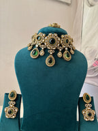 Princess Jasmine Turkish Necklace With Mang Tikka & Earrings (Emerald)