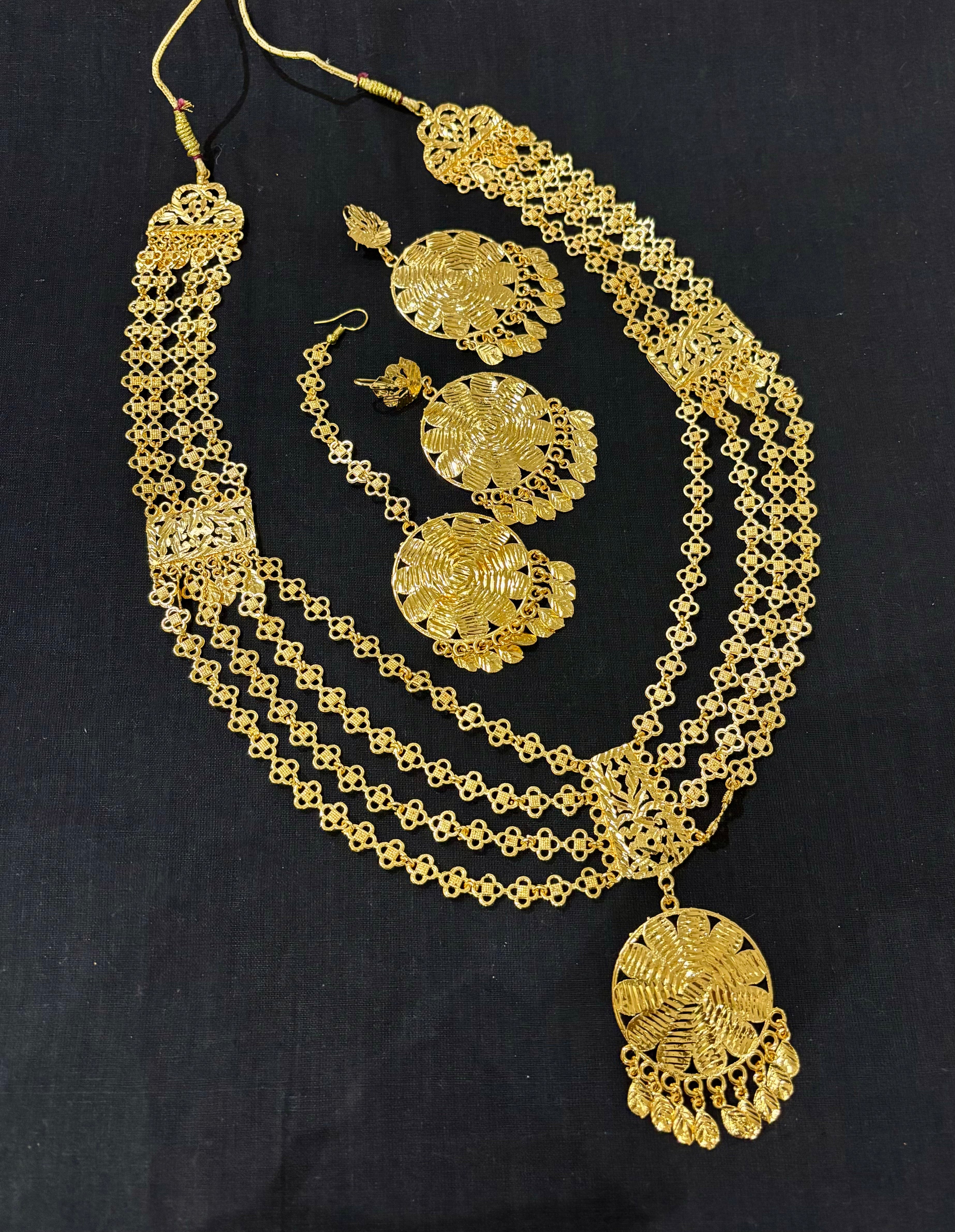 High Quality Designer Gold Look Like 4 Layer Necklace With Mang Tikka & Earrings