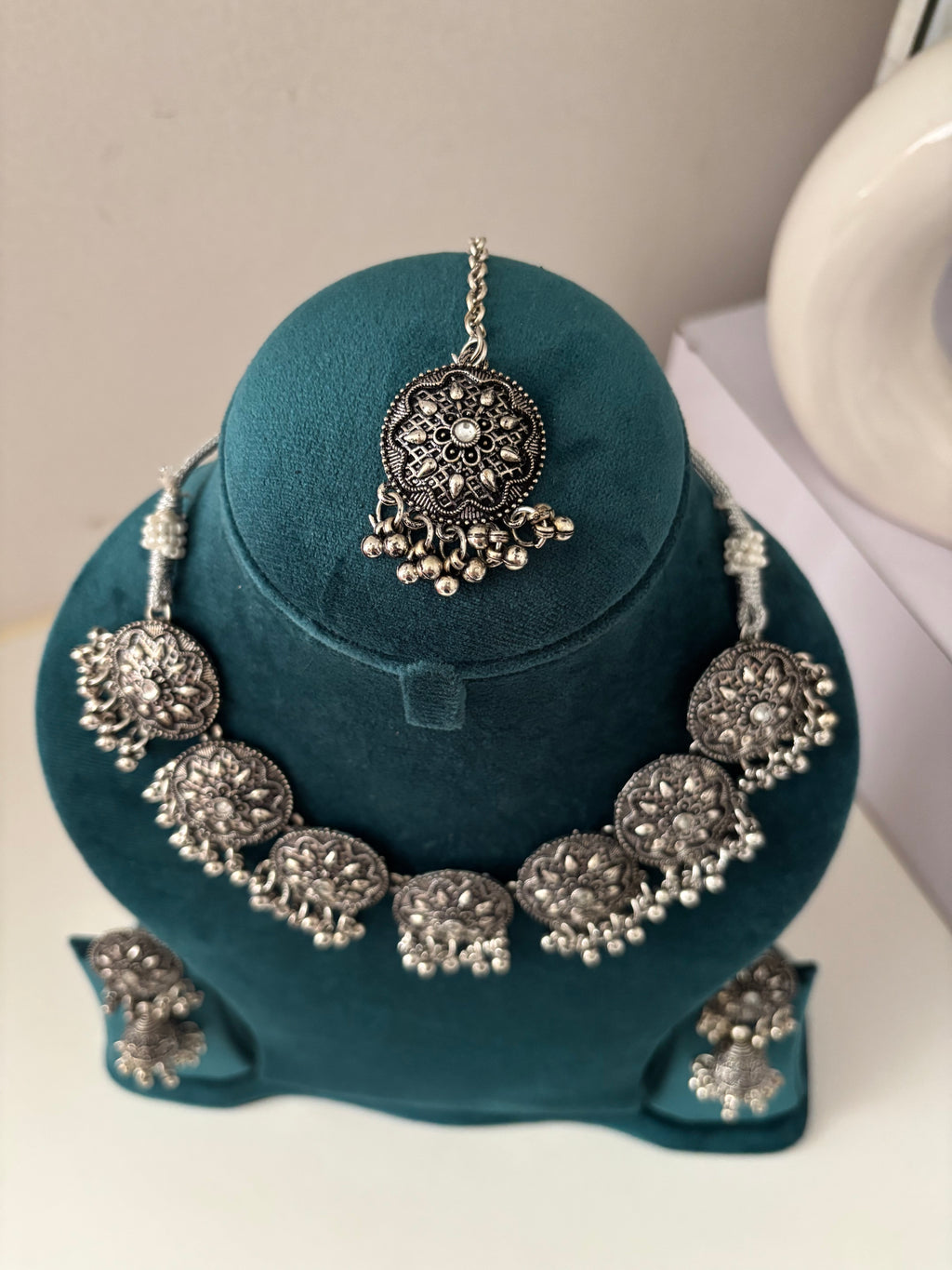 Round Flower Silver Necklace With Mang Tikka & Jhumkas