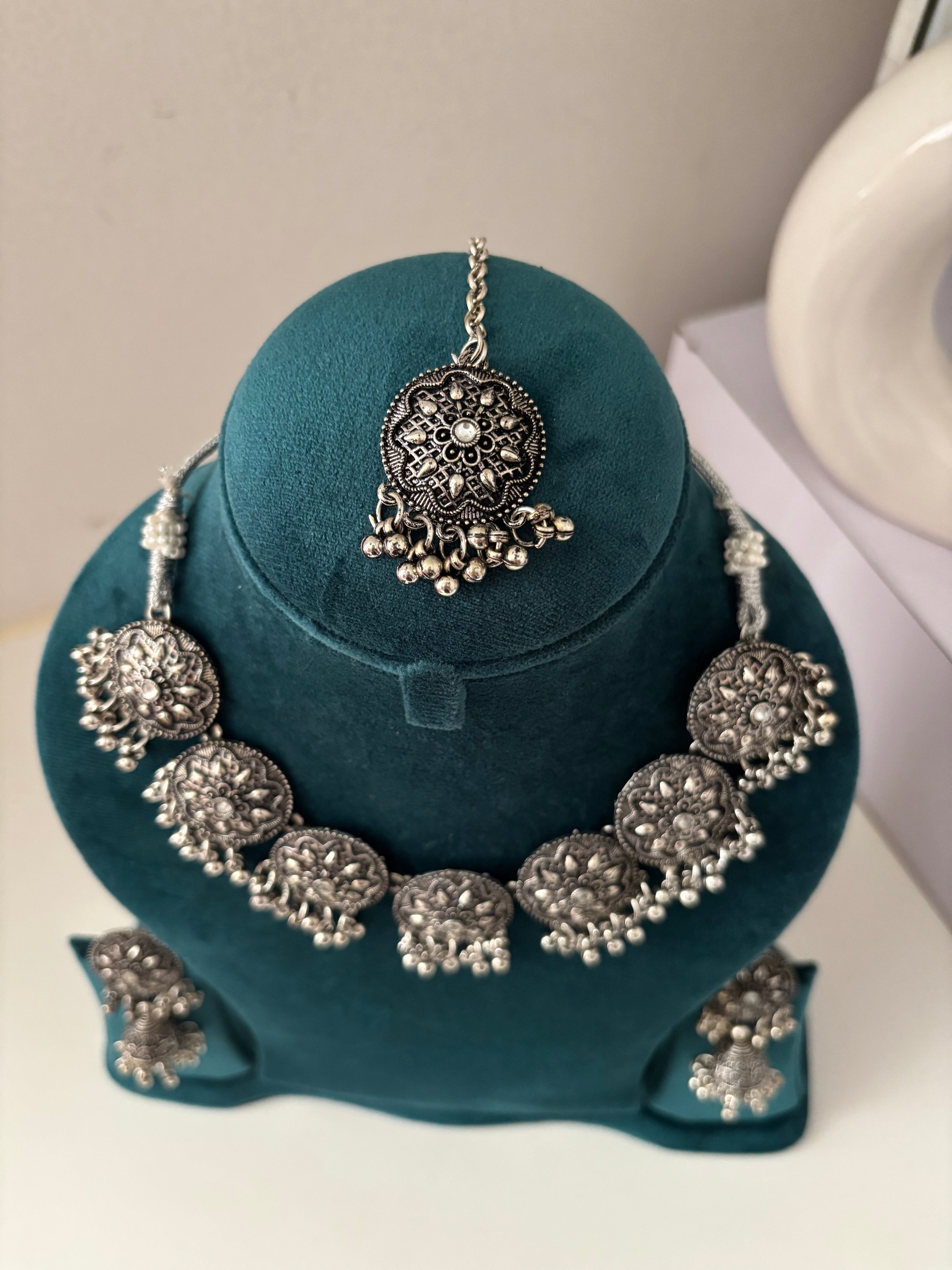 Round Flower Silver Necklace With Mang Tikka & Jhumkas