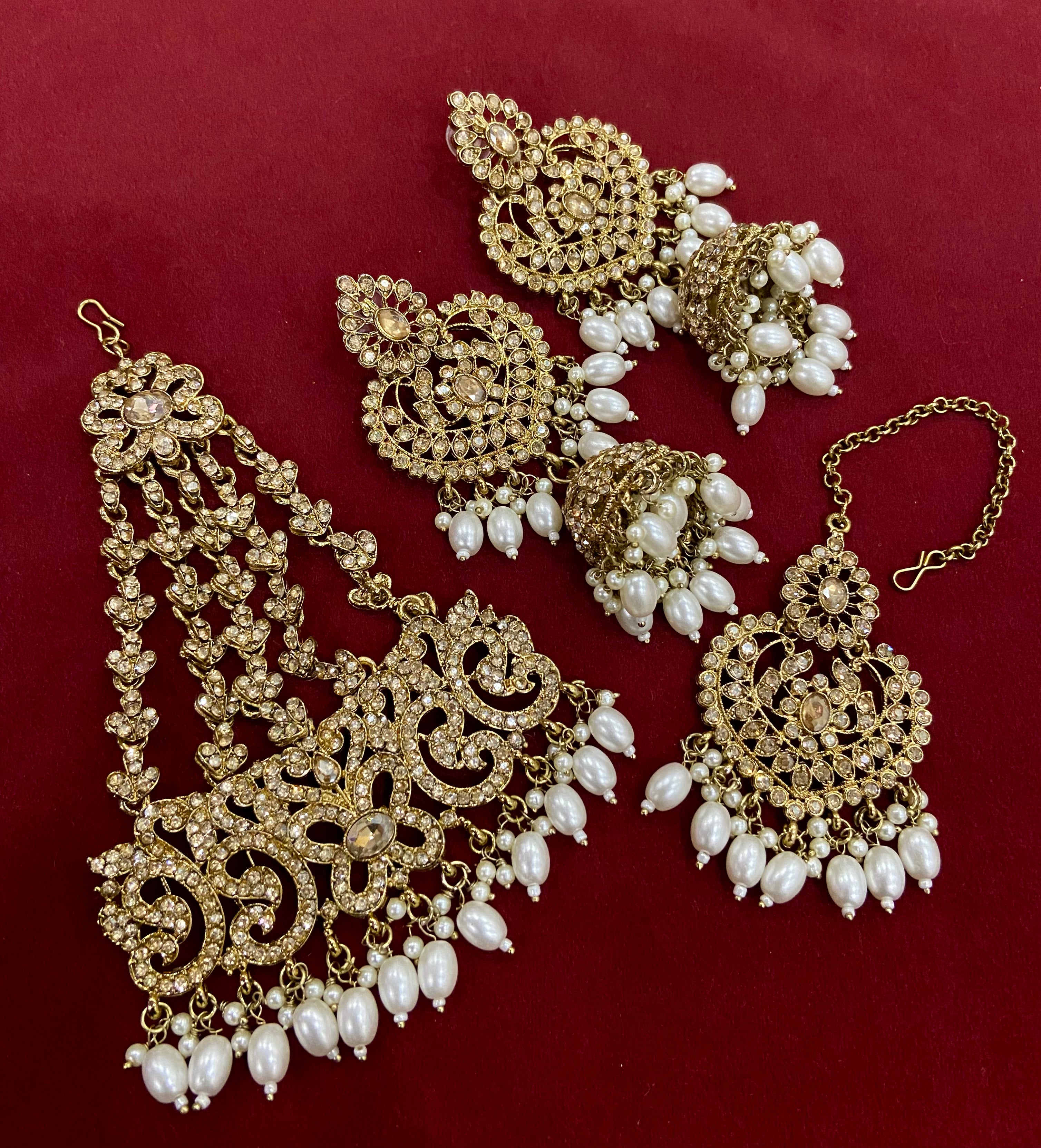 Mang Tikka With Long Earrings & Jhumar