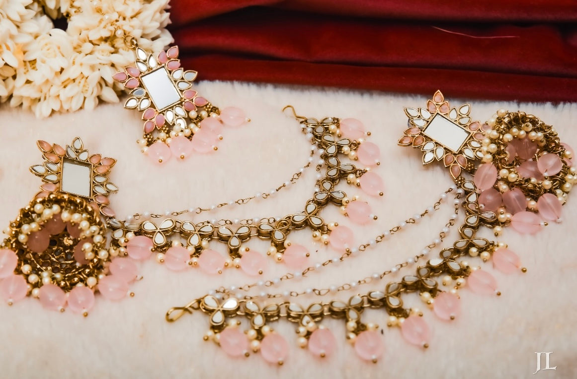 Mirror Touch Mang Tikka With Jhumkas & Side Layers