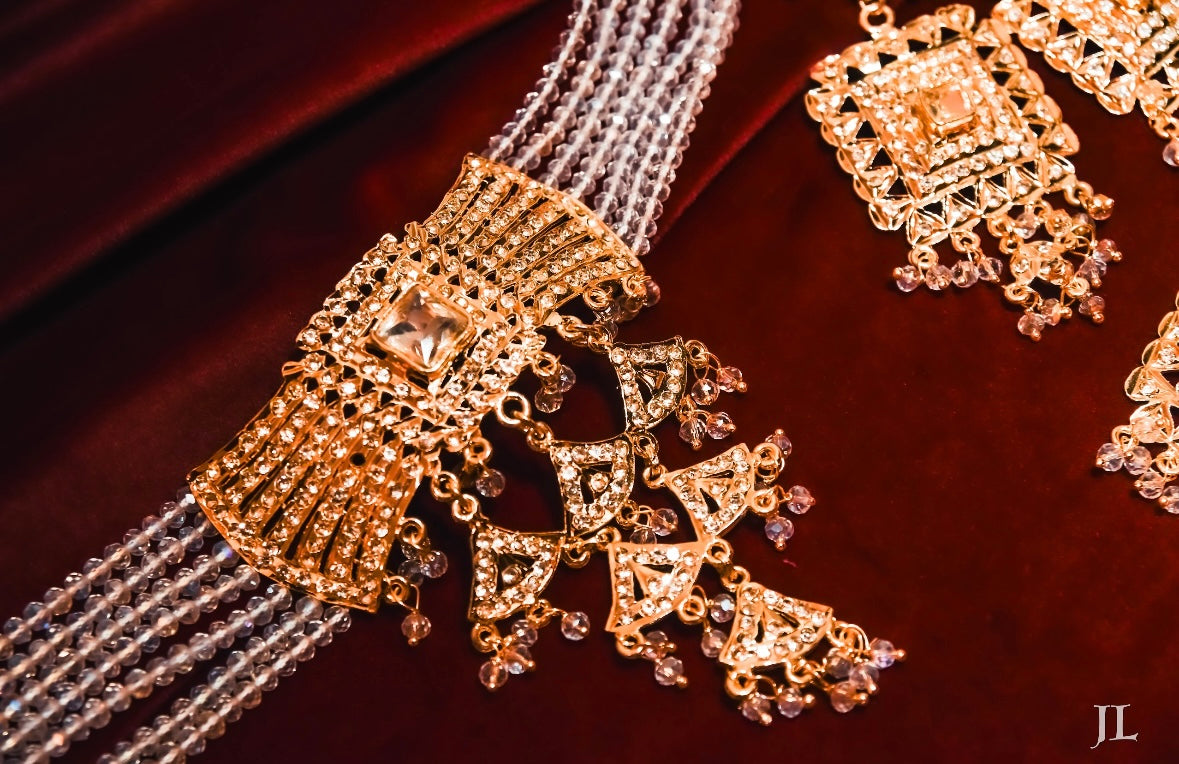 Nadia Choker Set With Mang Tikka & Earrings