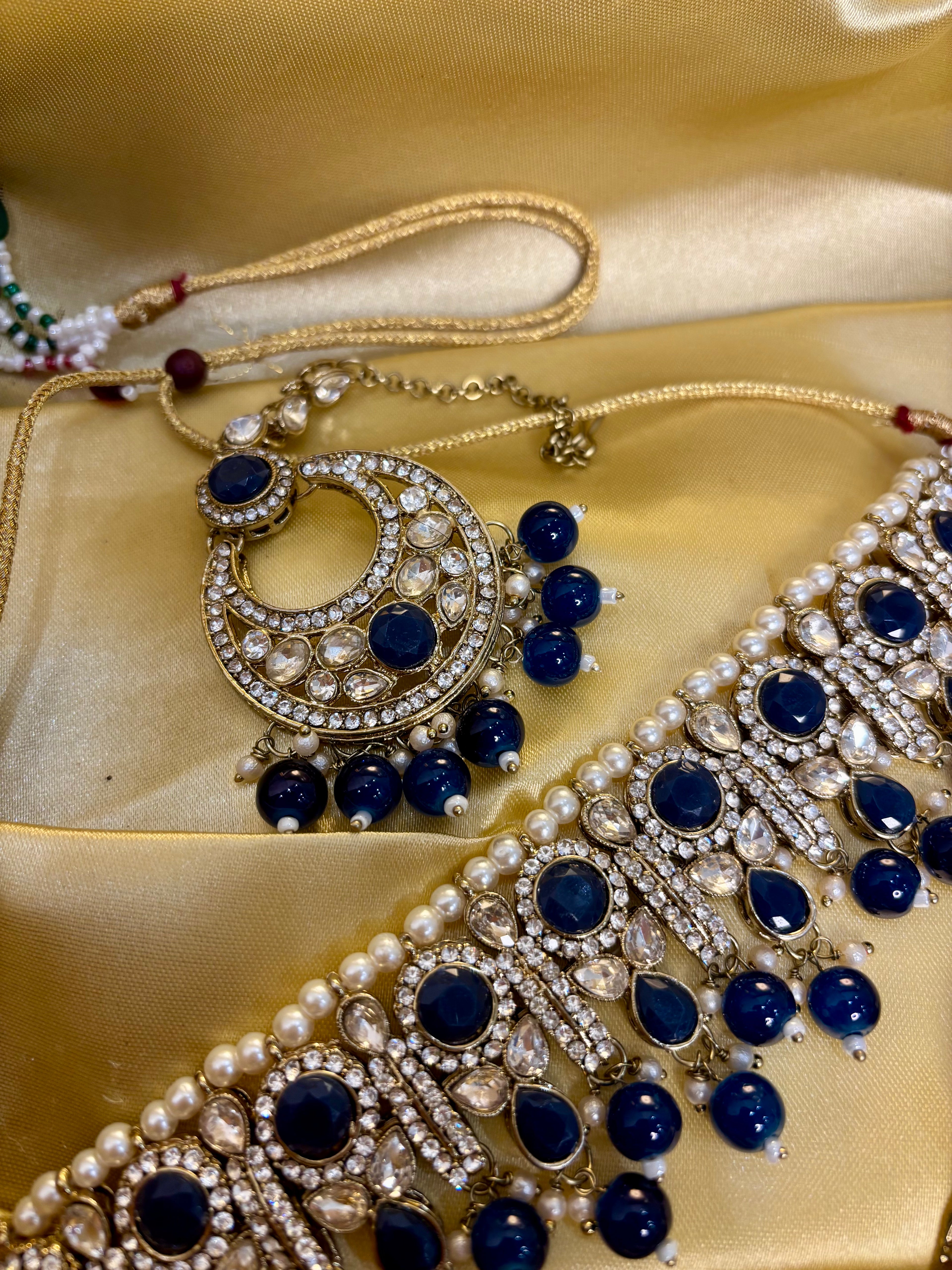 Navy Blue Choker Set With Mang Tikka & Chandbali