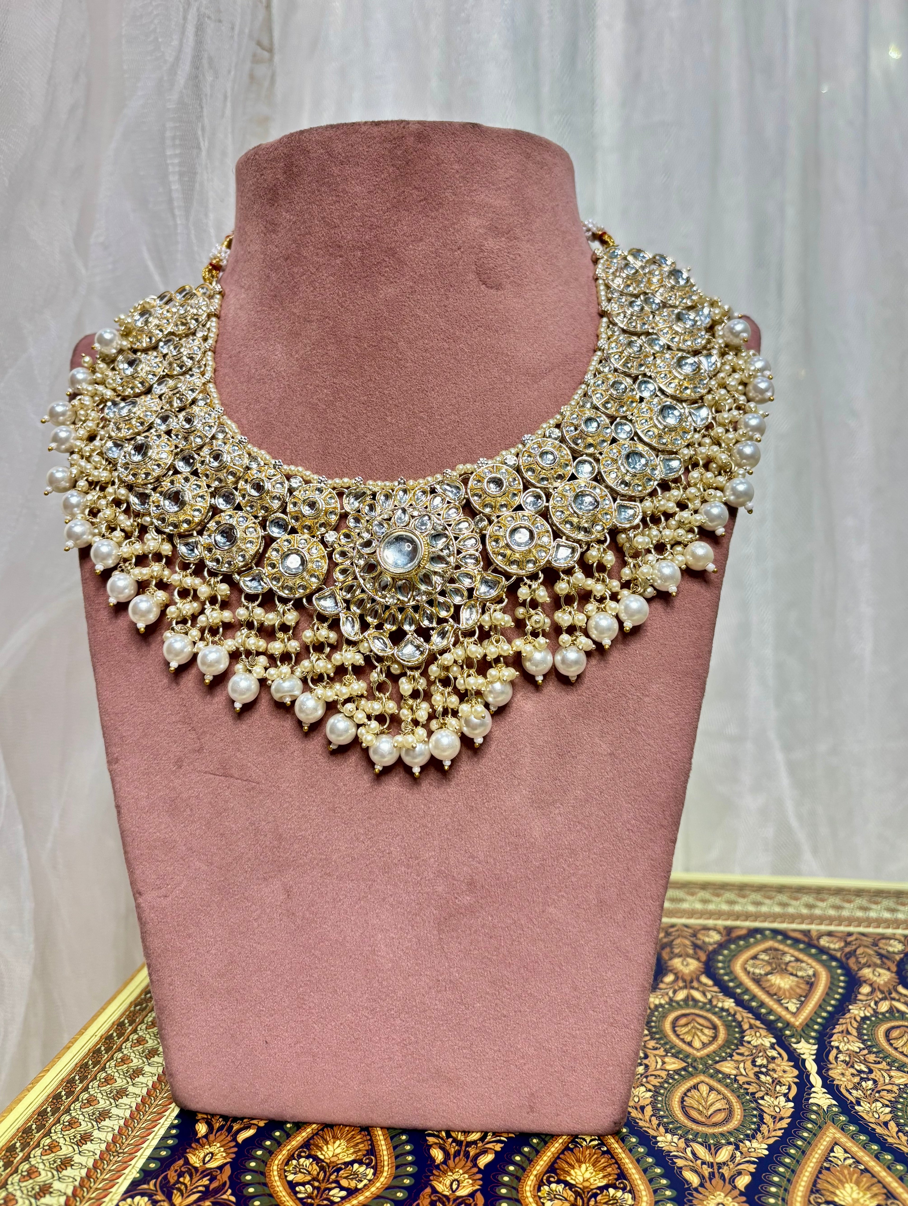 Shagun Ivory Heavy Look Set With Mang Tikka & Earrings
