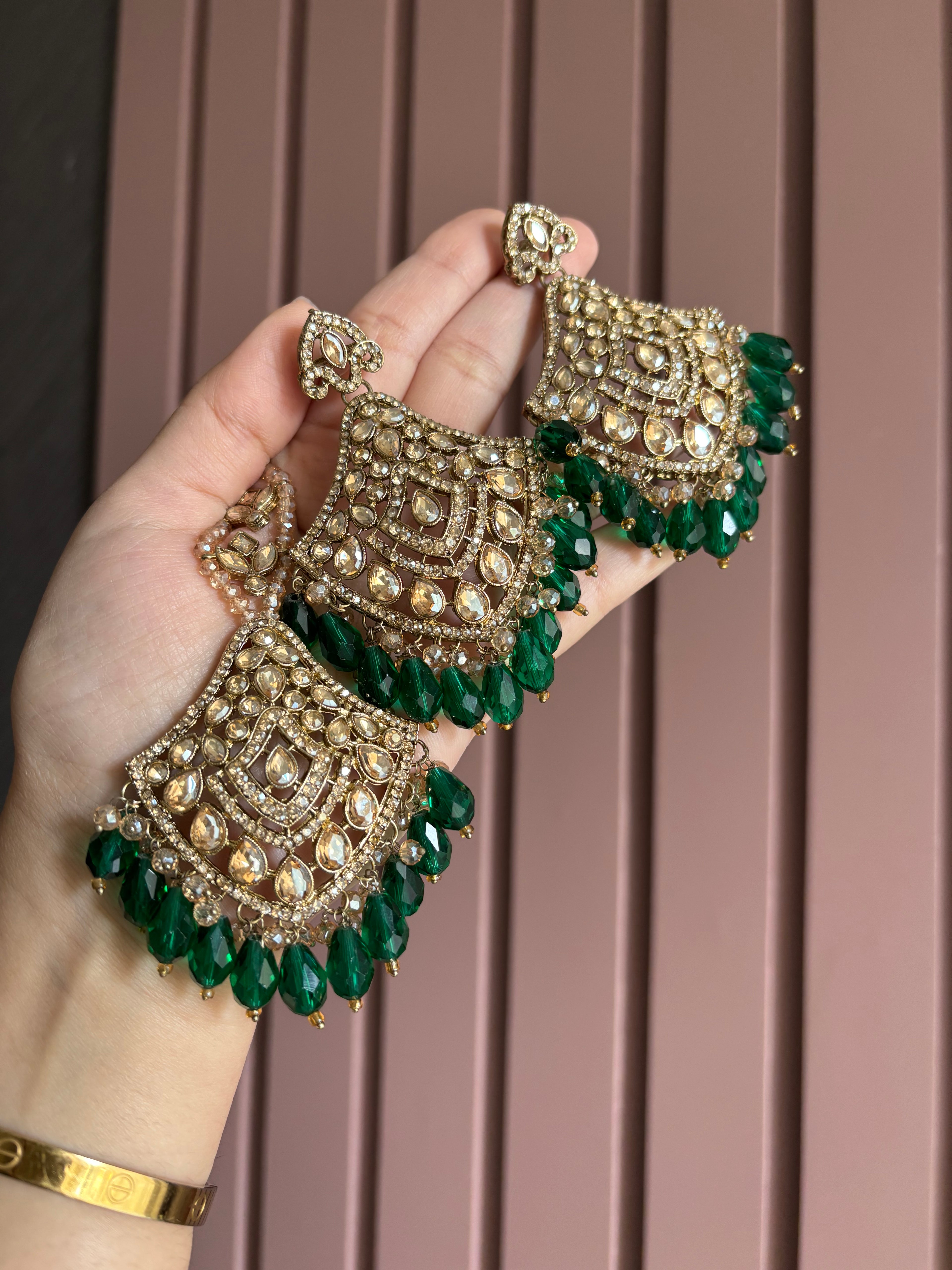 High Quality Designer Oversized Mang Tikka & Earrings ( Dark Green )