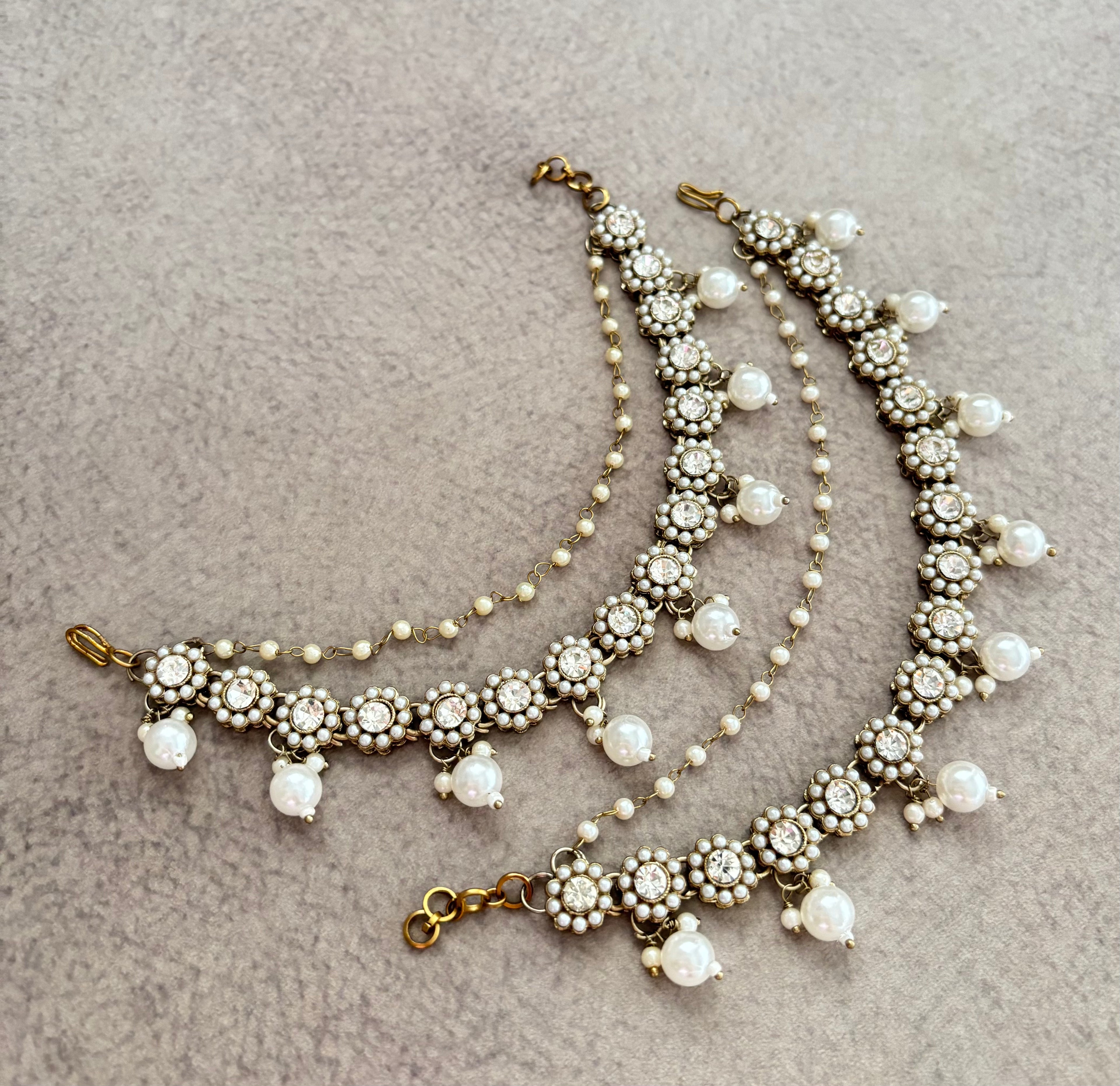White Flower Pearl Earchain