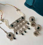 Zoya Layer Necklace With Mang Tikka & Jhumkas (Emerald)