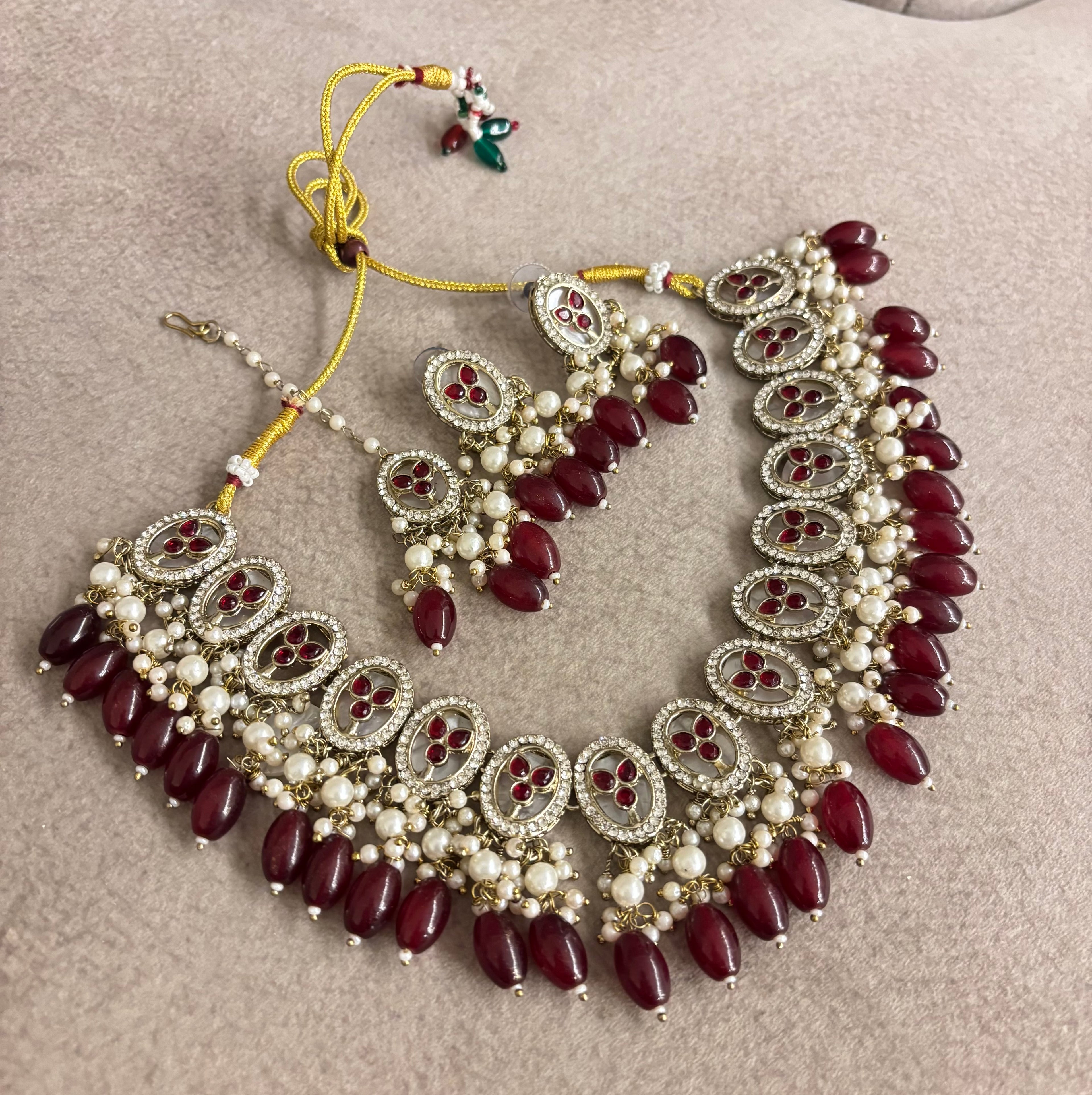 Maroon Necklace With Mang Tikka & Earrings
