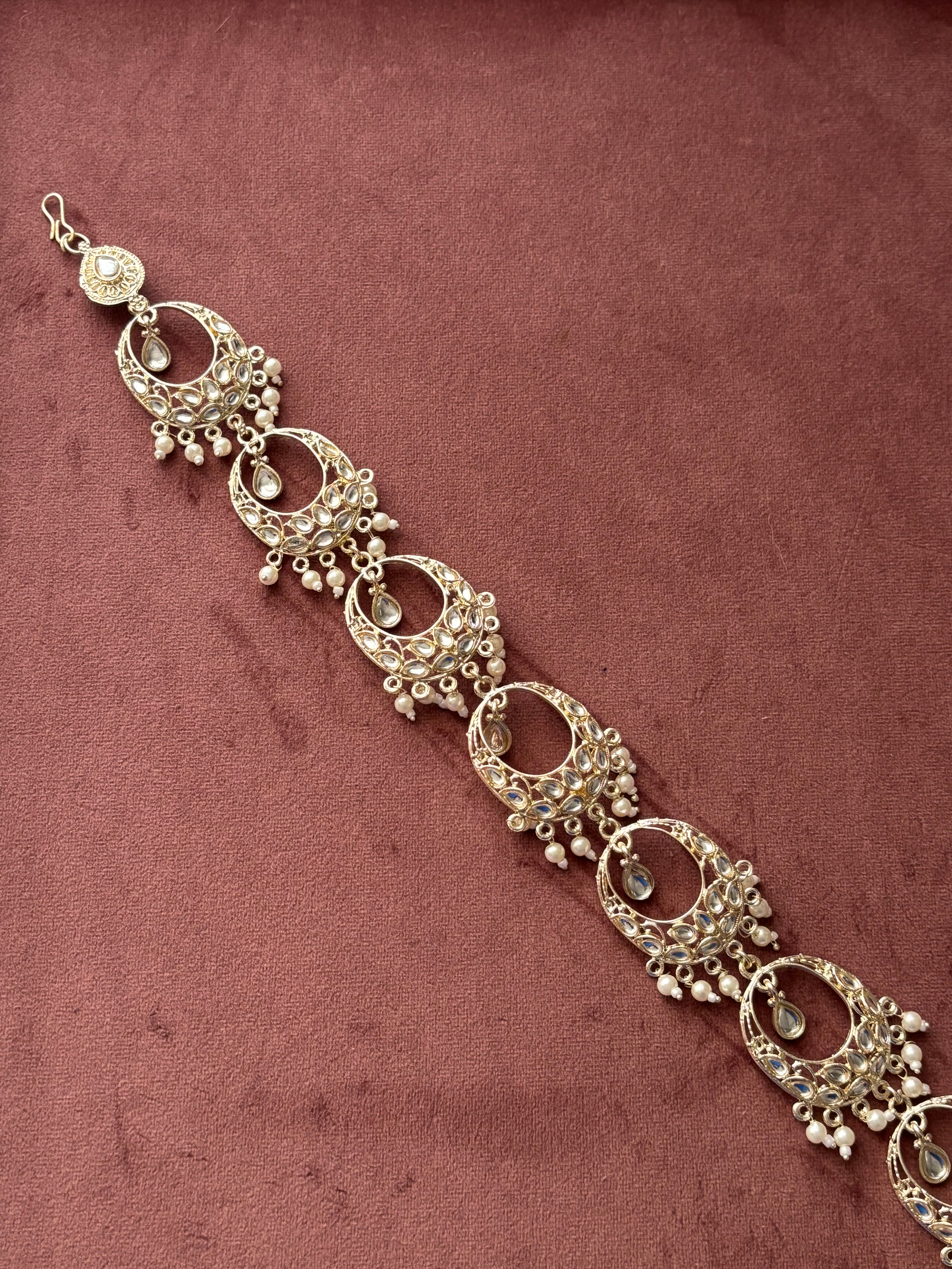 Kundan Oval Parandi
