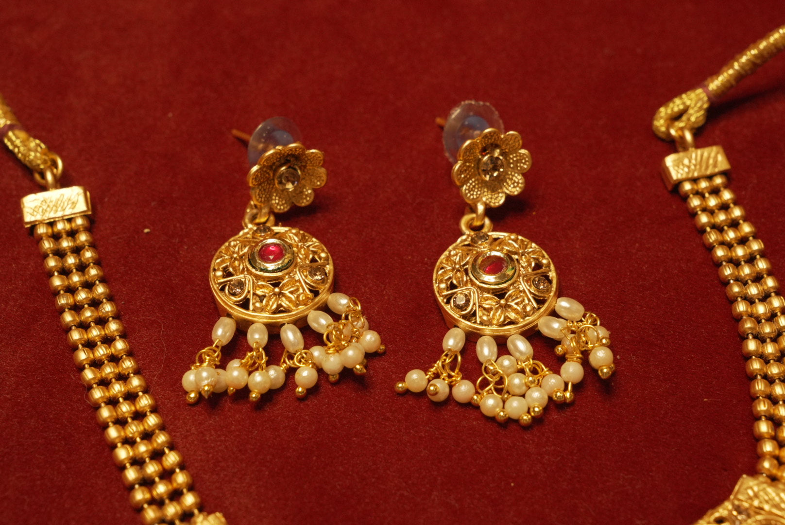 Gold Look Like Set With Earrings