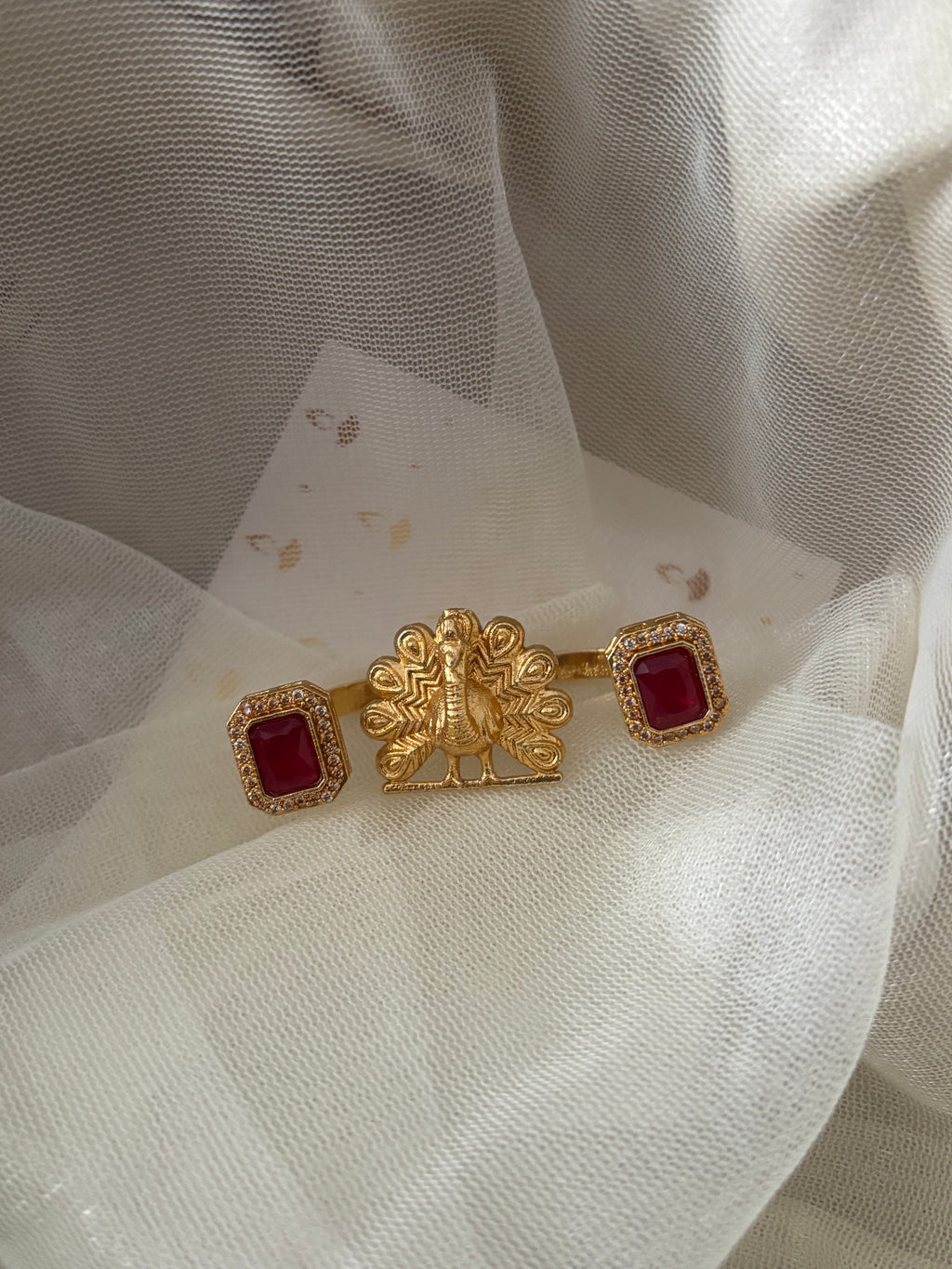 Peacock Touch Statement Double Finger Adjustable Ring (Maroon)