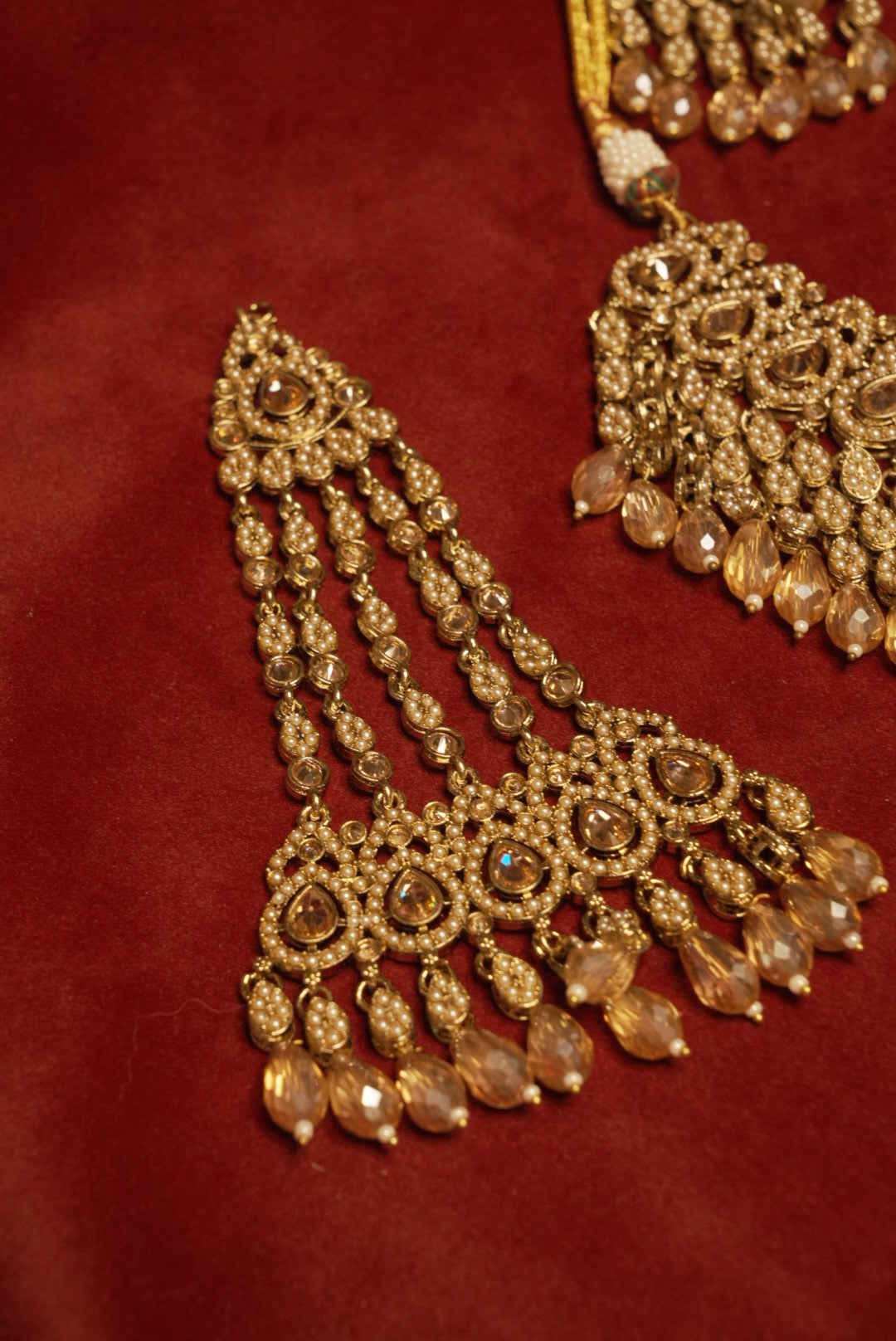 Heavy Look Pakistani Style Layer Necklace With Mang Tikka & Long Earrings With Side Passa