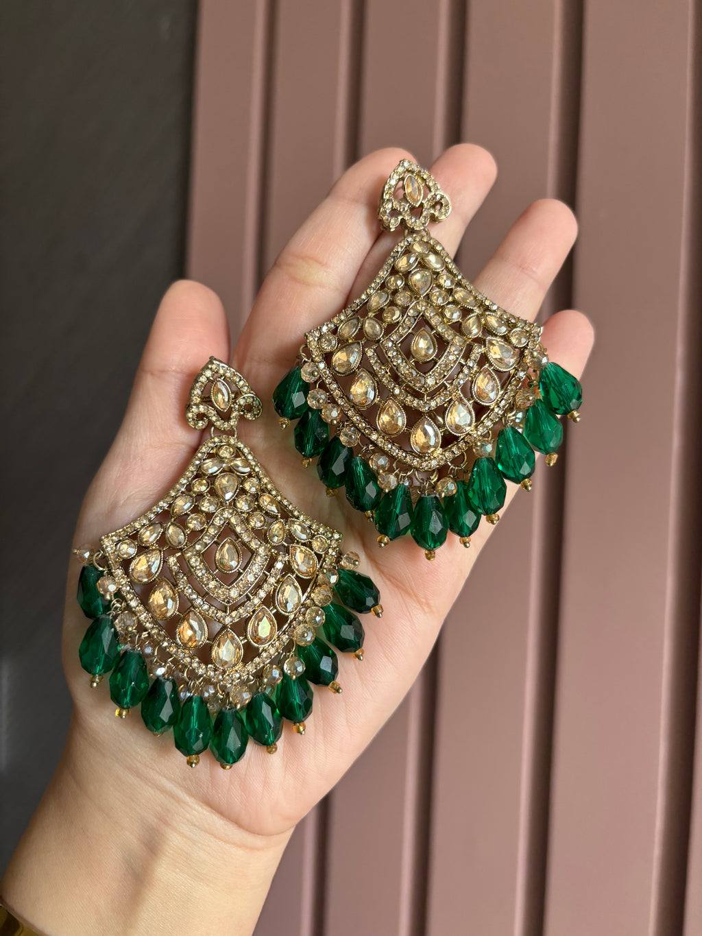 High Quality Designer Oversized Mang Tikka & Earrings ( Dark Green )