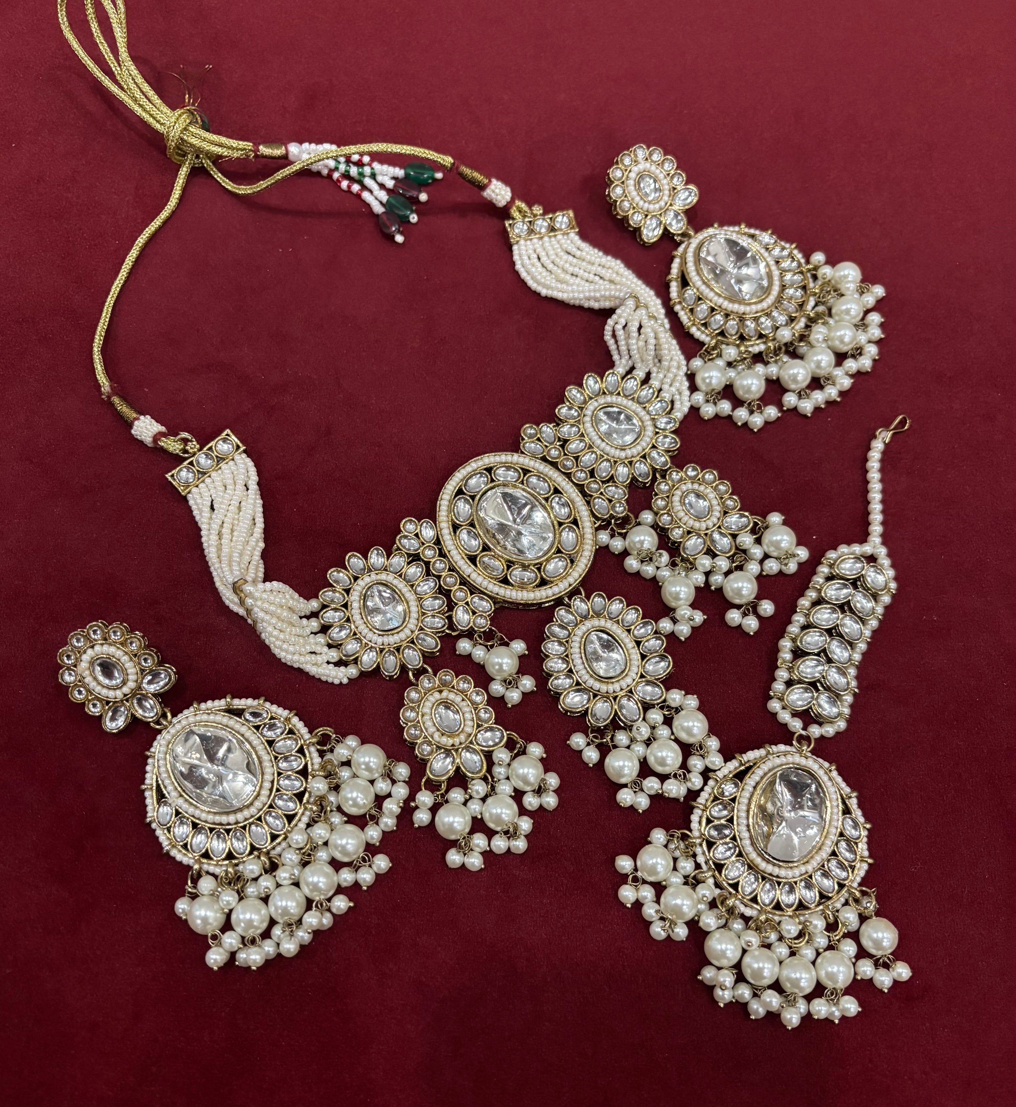 Neeti Ivory Heavy Look Choker Set With Mang Tikka & Earrings