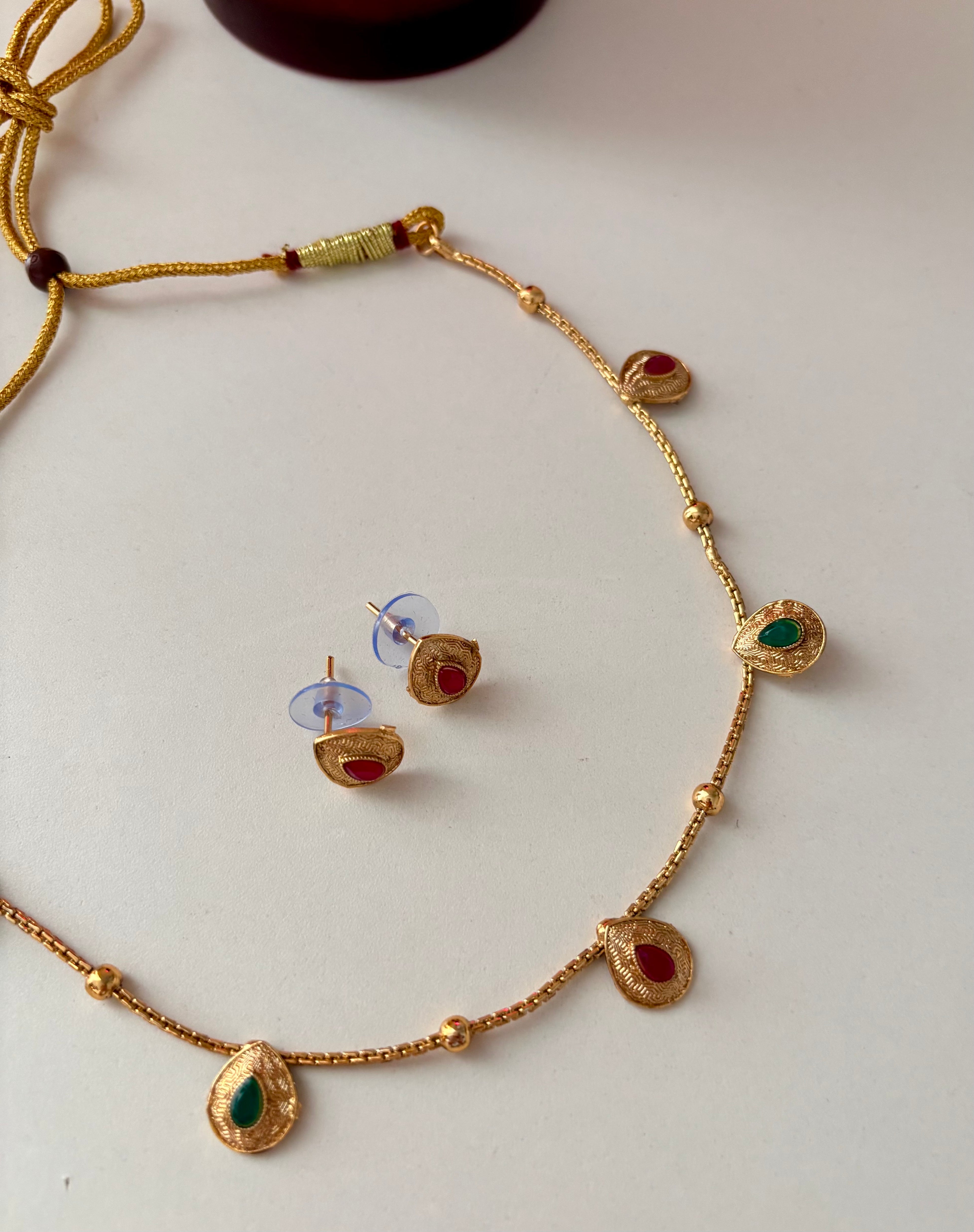 Drop Cut Sleek Necklace With Stud