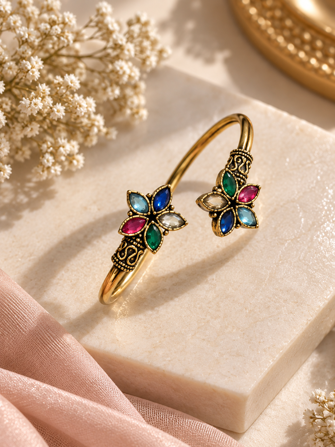 Twist Openable Antique Bracelet (Multi)