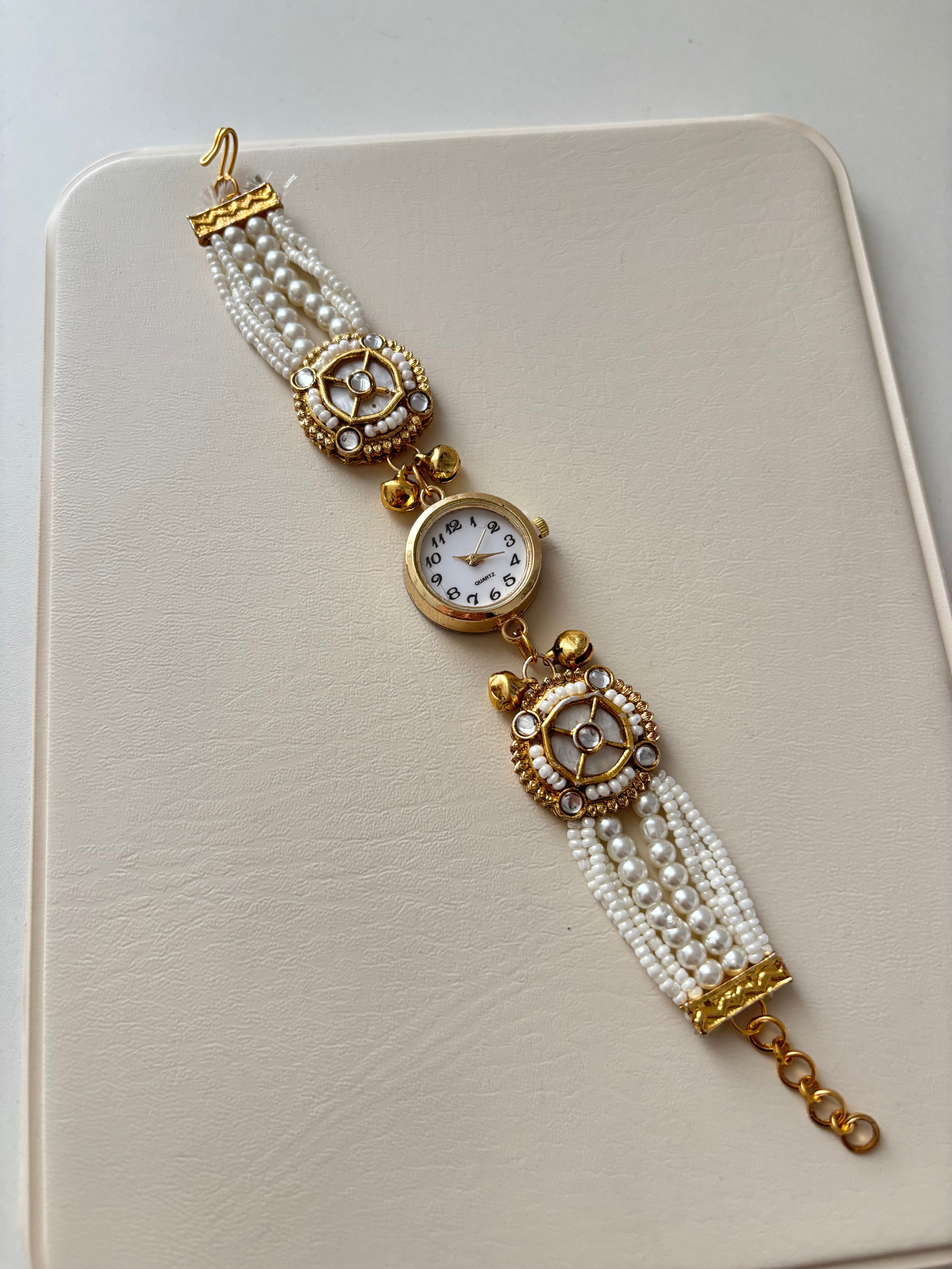 Premium Heritage Watch Pearl Touch -2