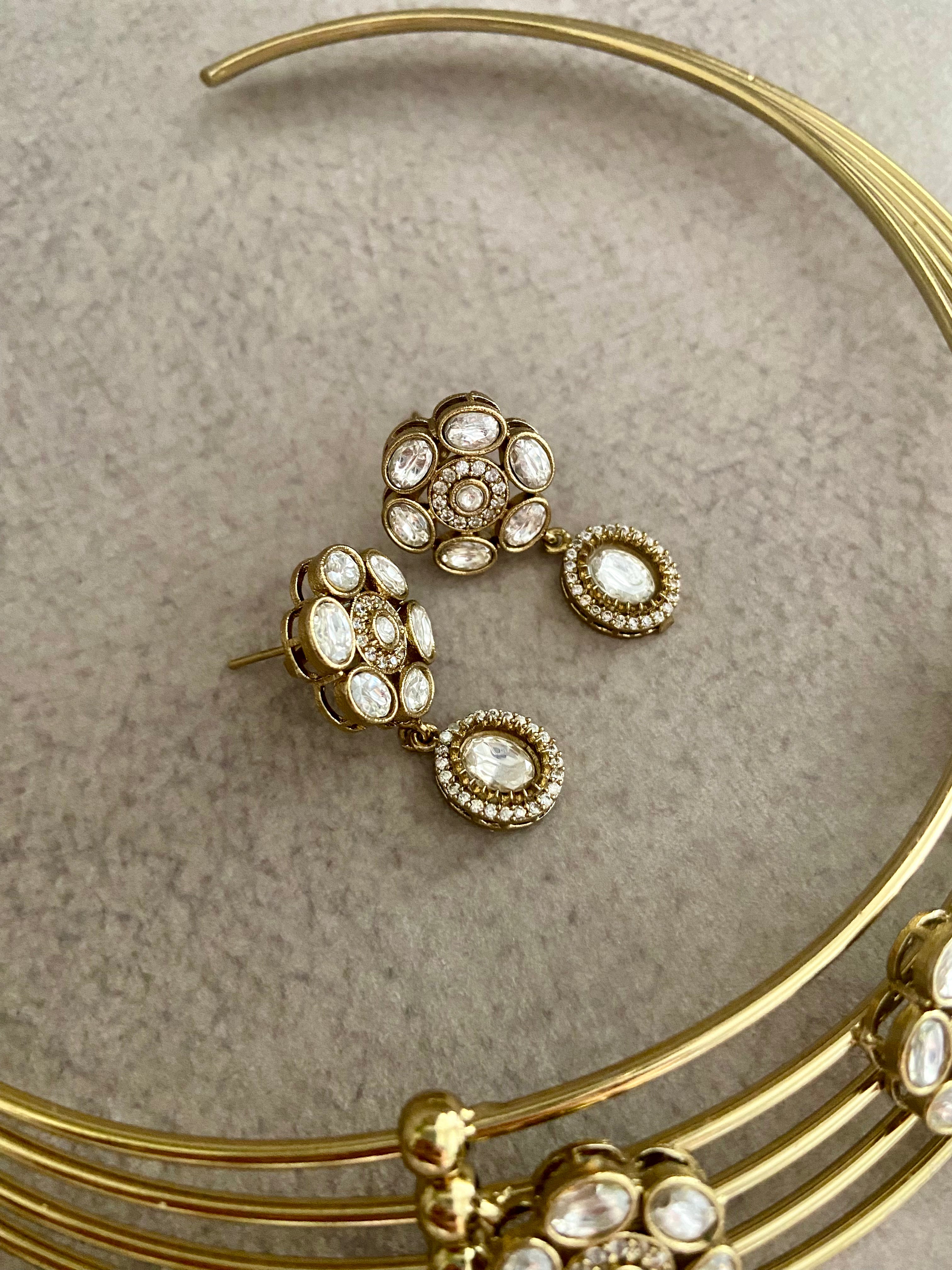 Brass Hasli With Earrings