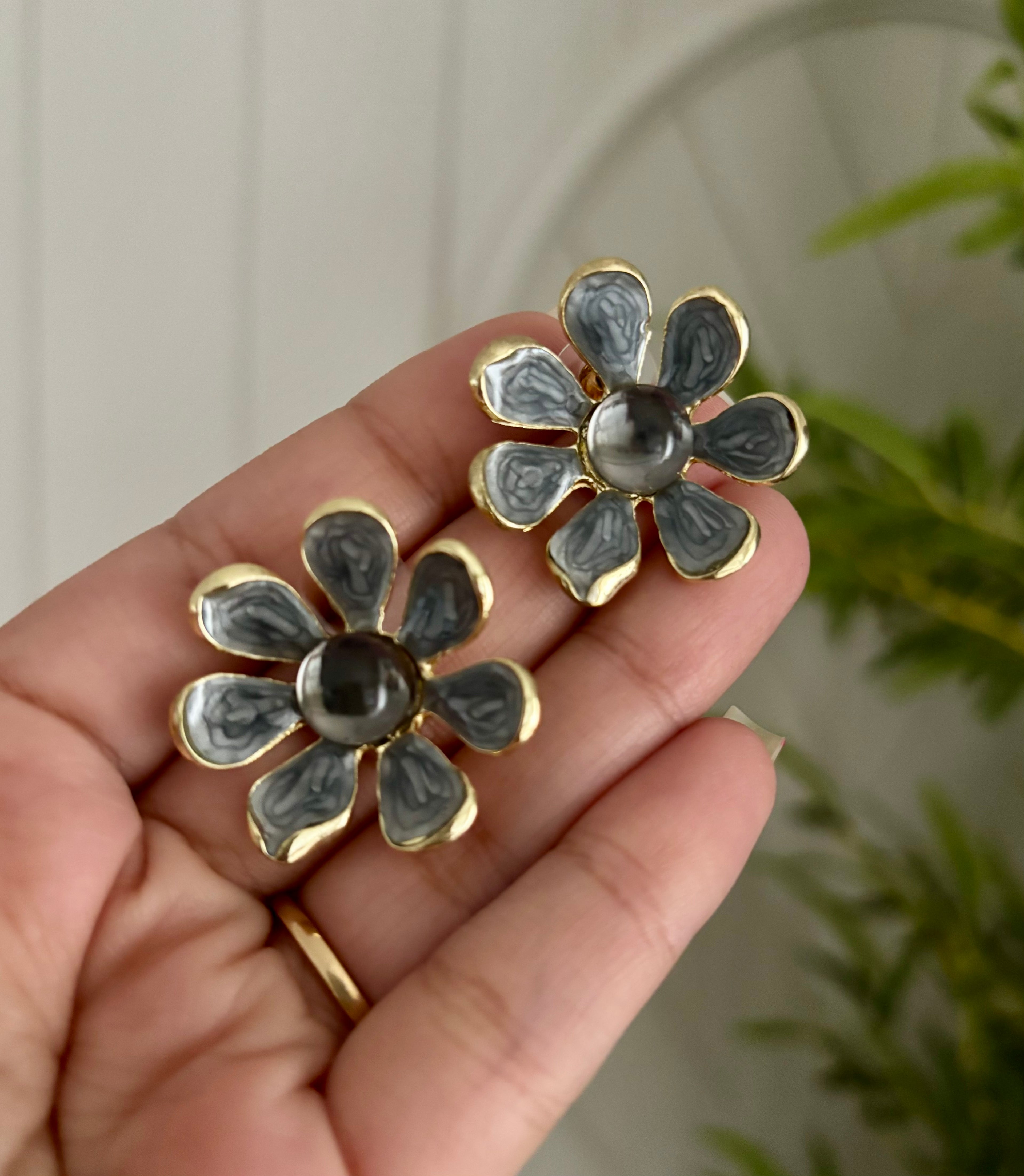 Black Stud Western Earrings