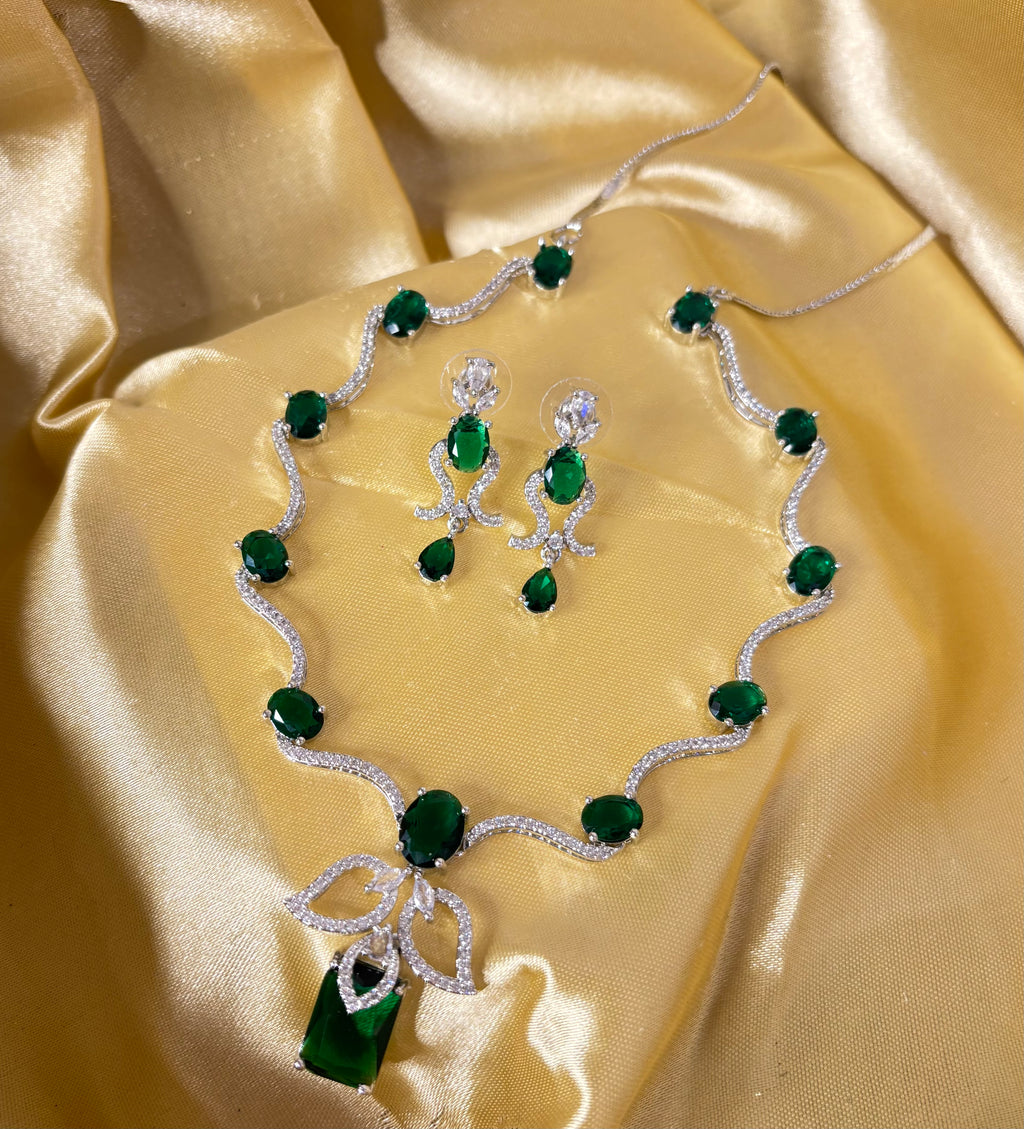 Angel American Diamond Sleek Necklace With Earrings (Emerald)