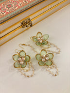 Flower Petal Floral Necklace With Mang Tikka & Earrings (Mint)