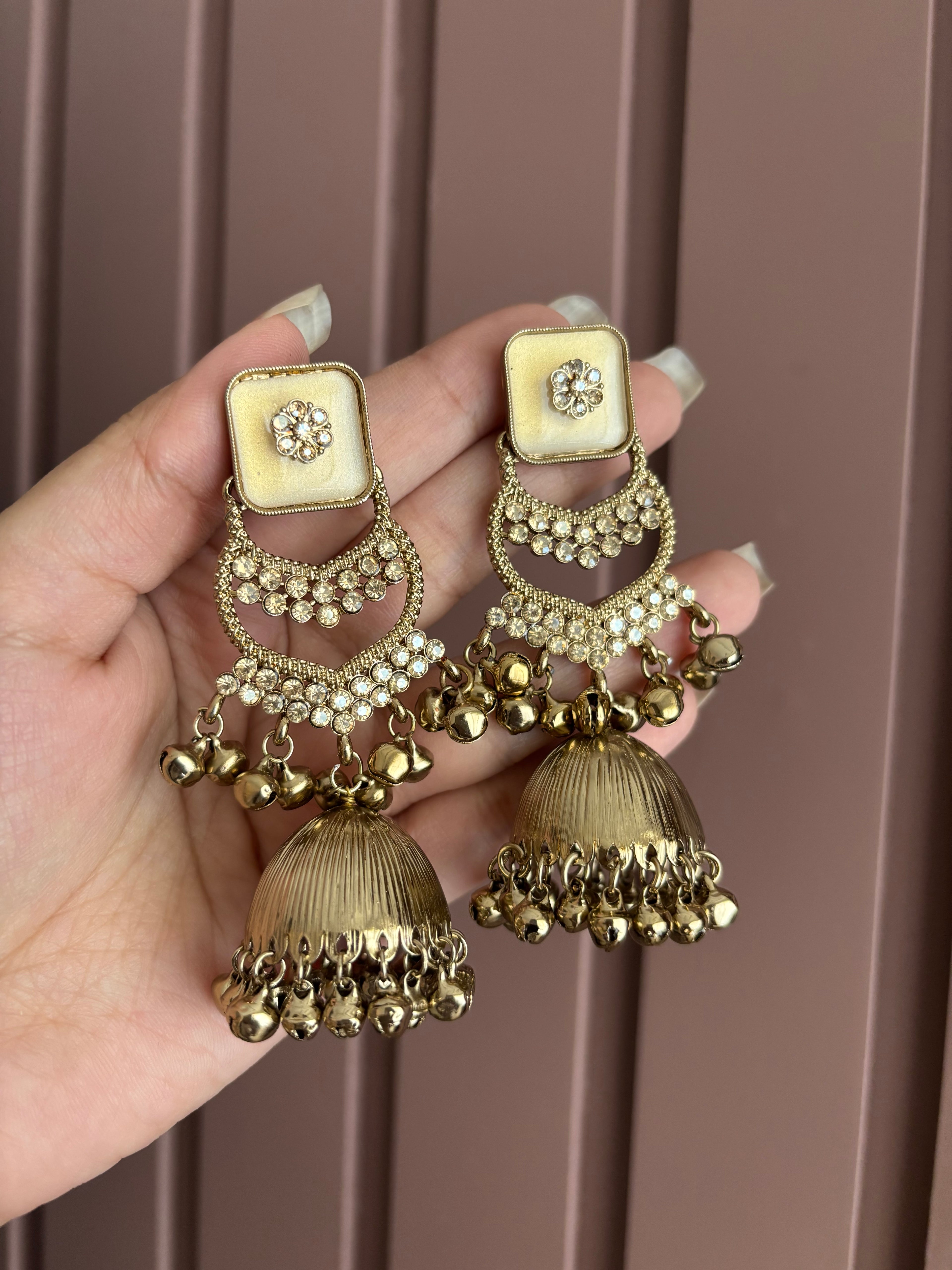 Reena Kashmiri Earrings ( Ivory )