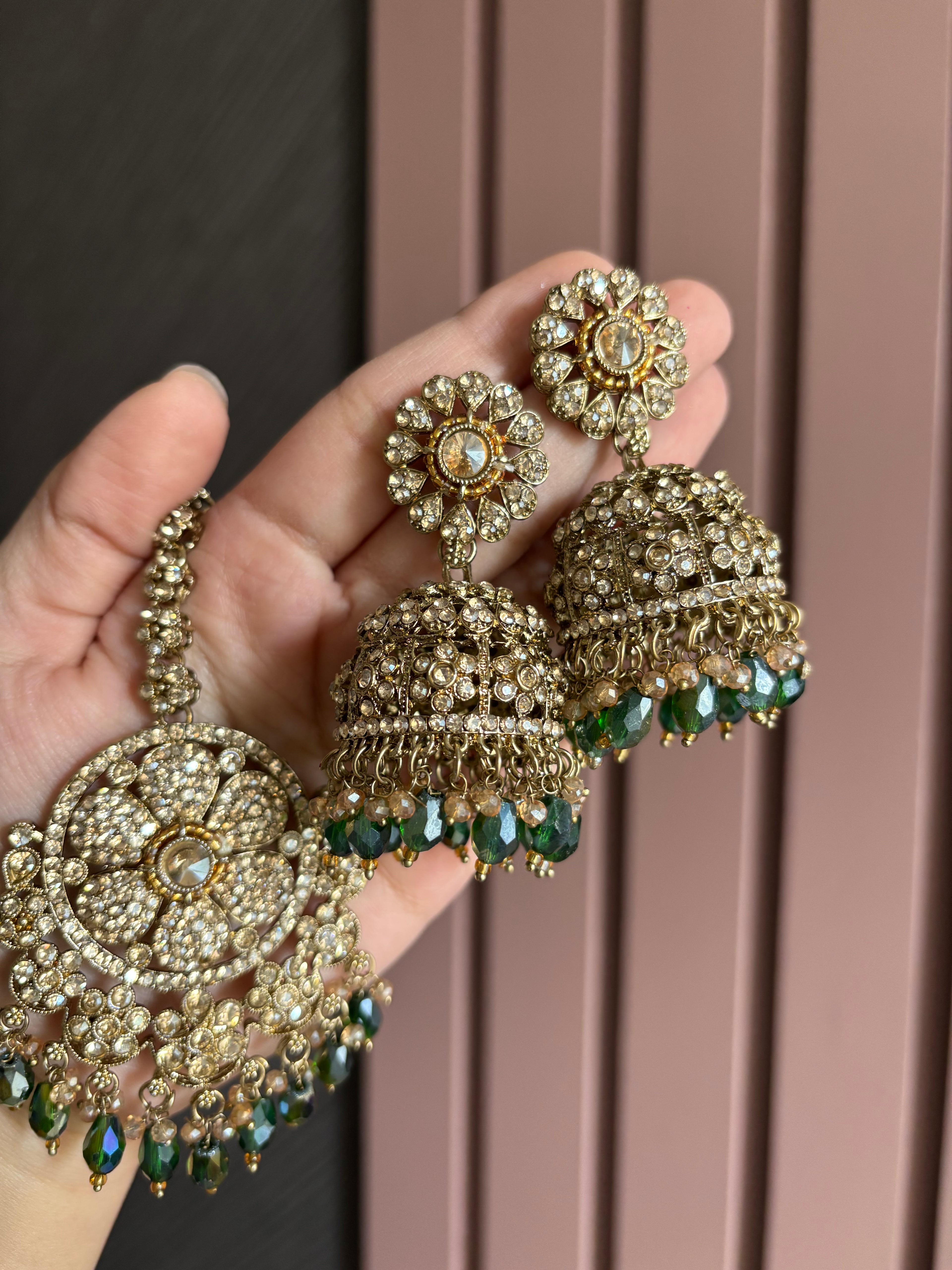 High Quality Designer Flower Mang Tikka & Jhumki ( Green )