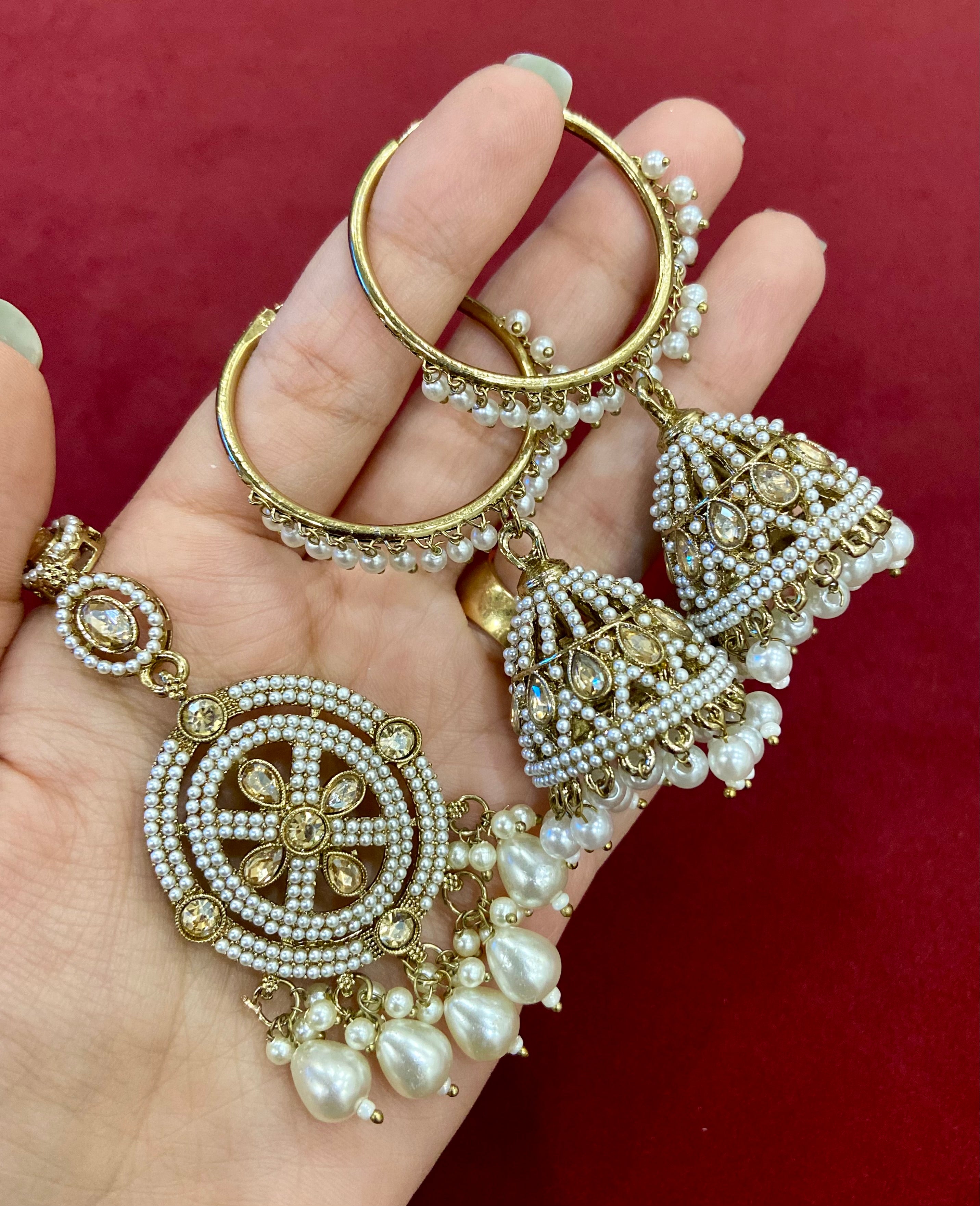 Mang Tikka With Bali Jhumkas