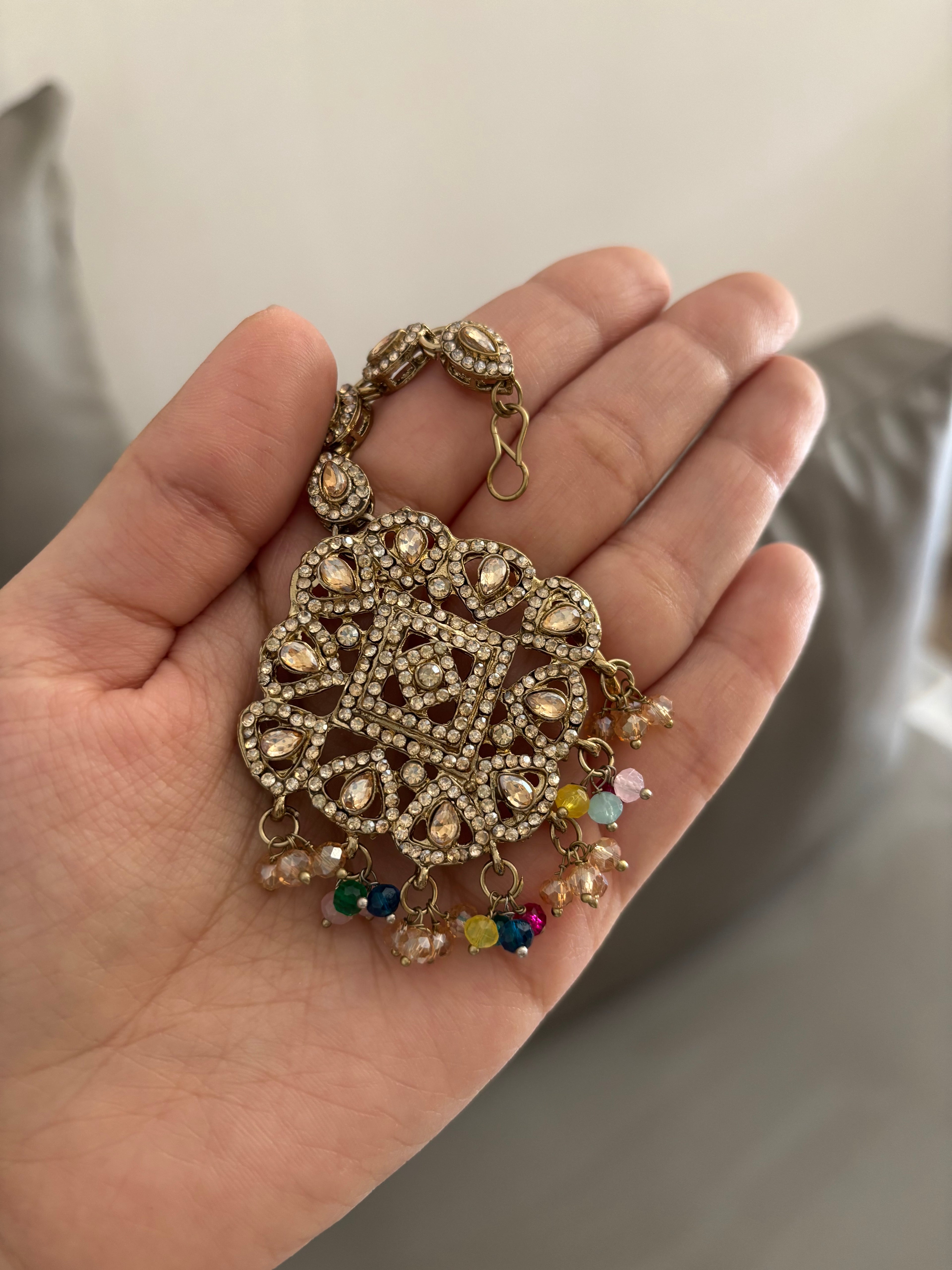 Multi  Flower Crystal Work Mang Tikka With Jhumkas & Side Layers