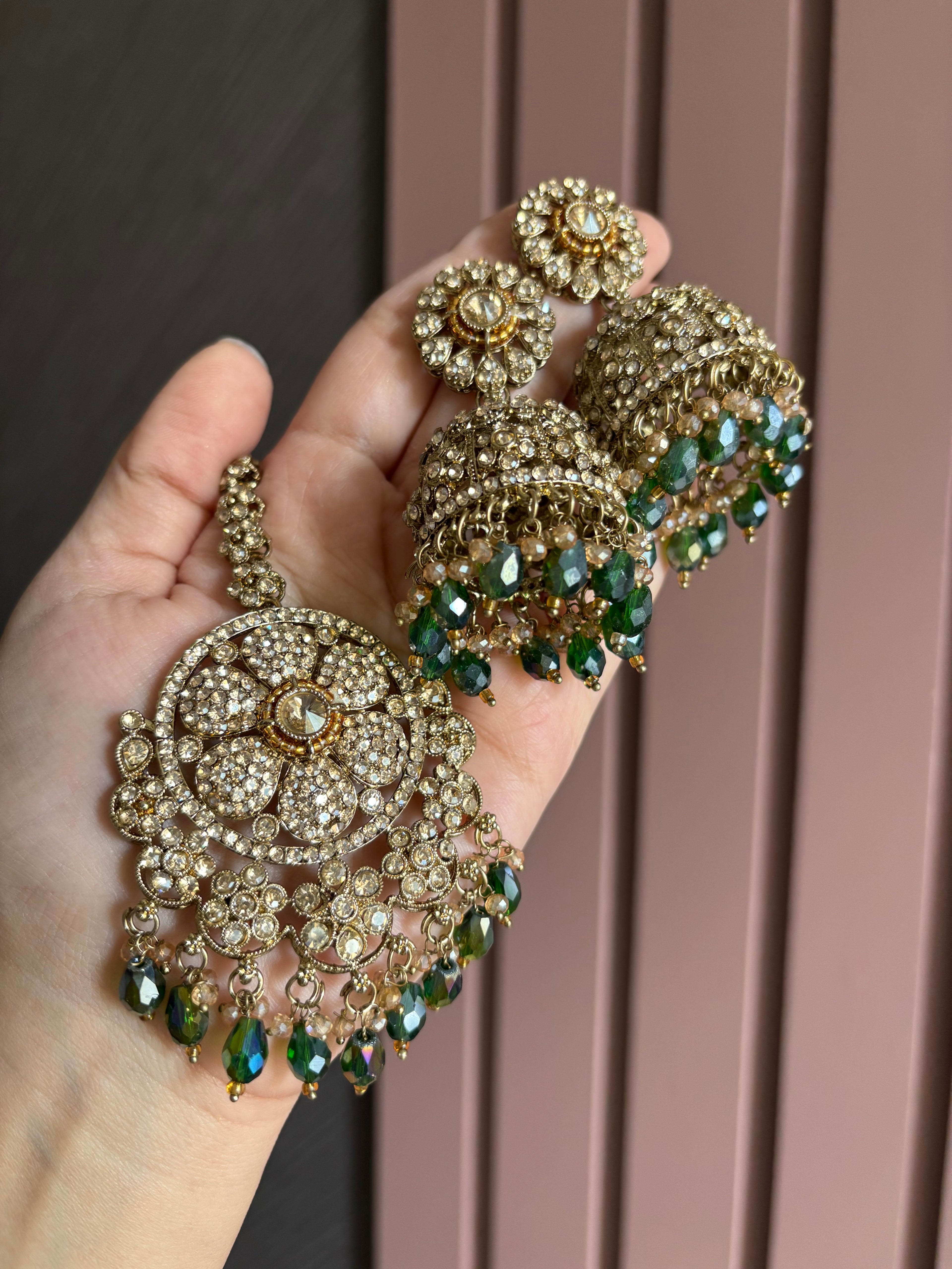 High Quality Designer Flower Mang Tikka & Jhumki ( Green )