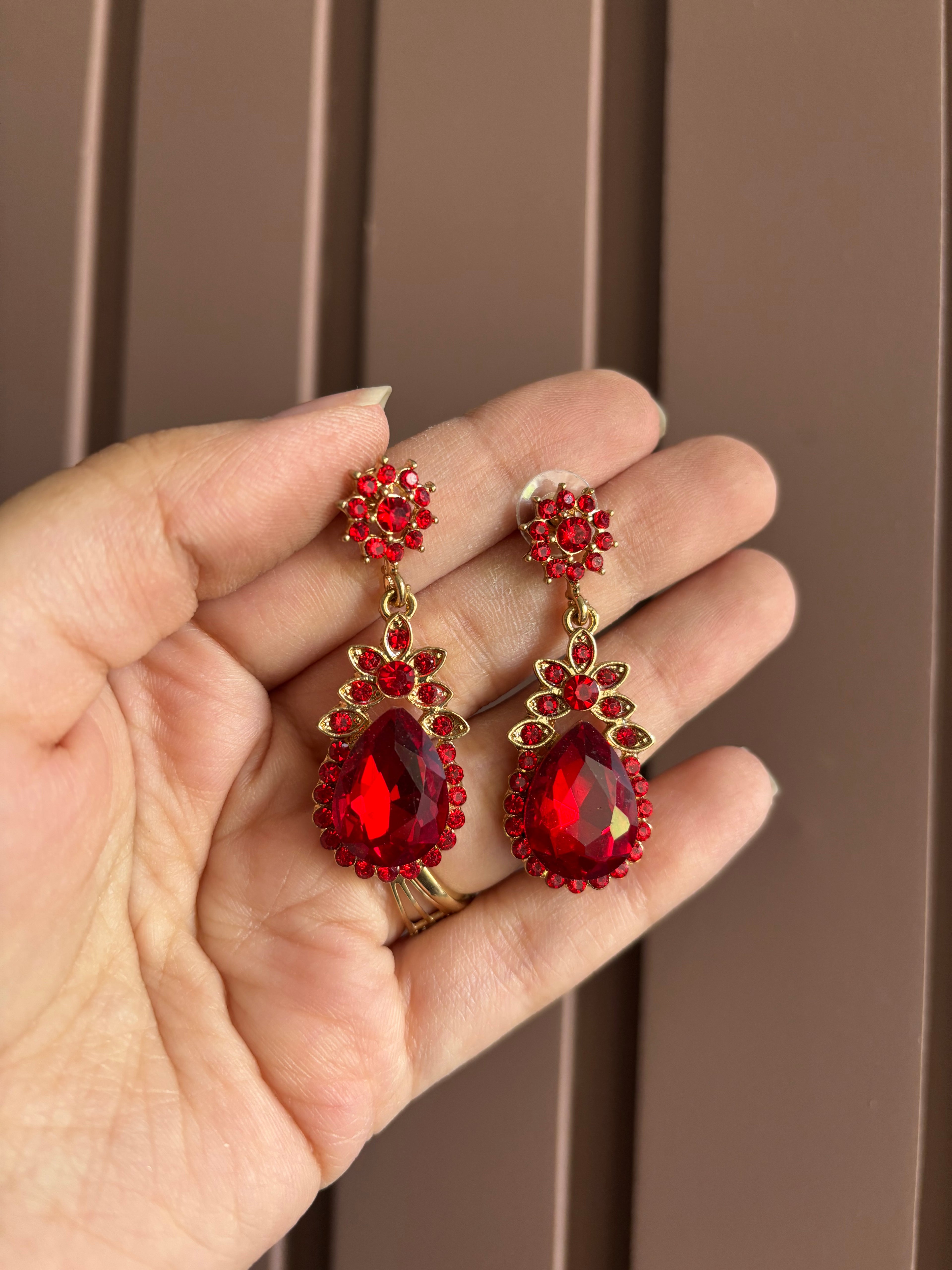 High Quality Designer Crystal Earrings (Red)