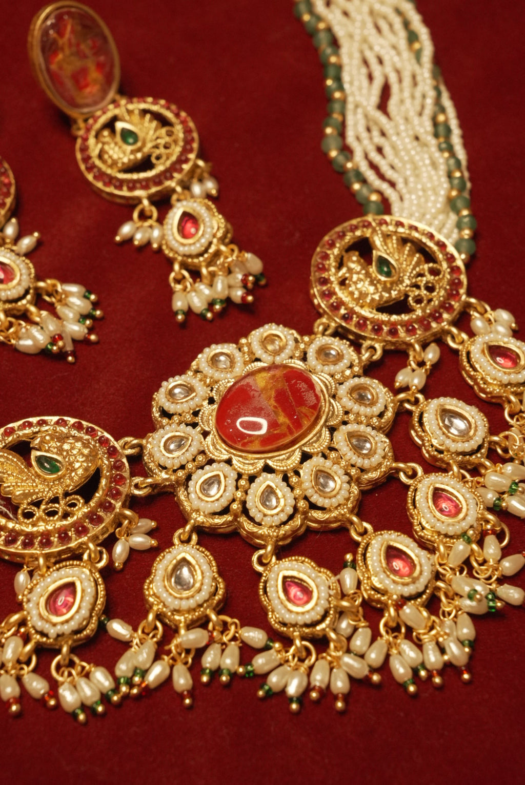 High Quality Designer Gold Look Like Necklace With Earrings