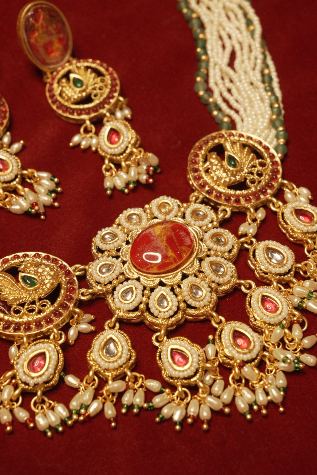 High Quality Designer Gold Look Like Necklace With Earrings