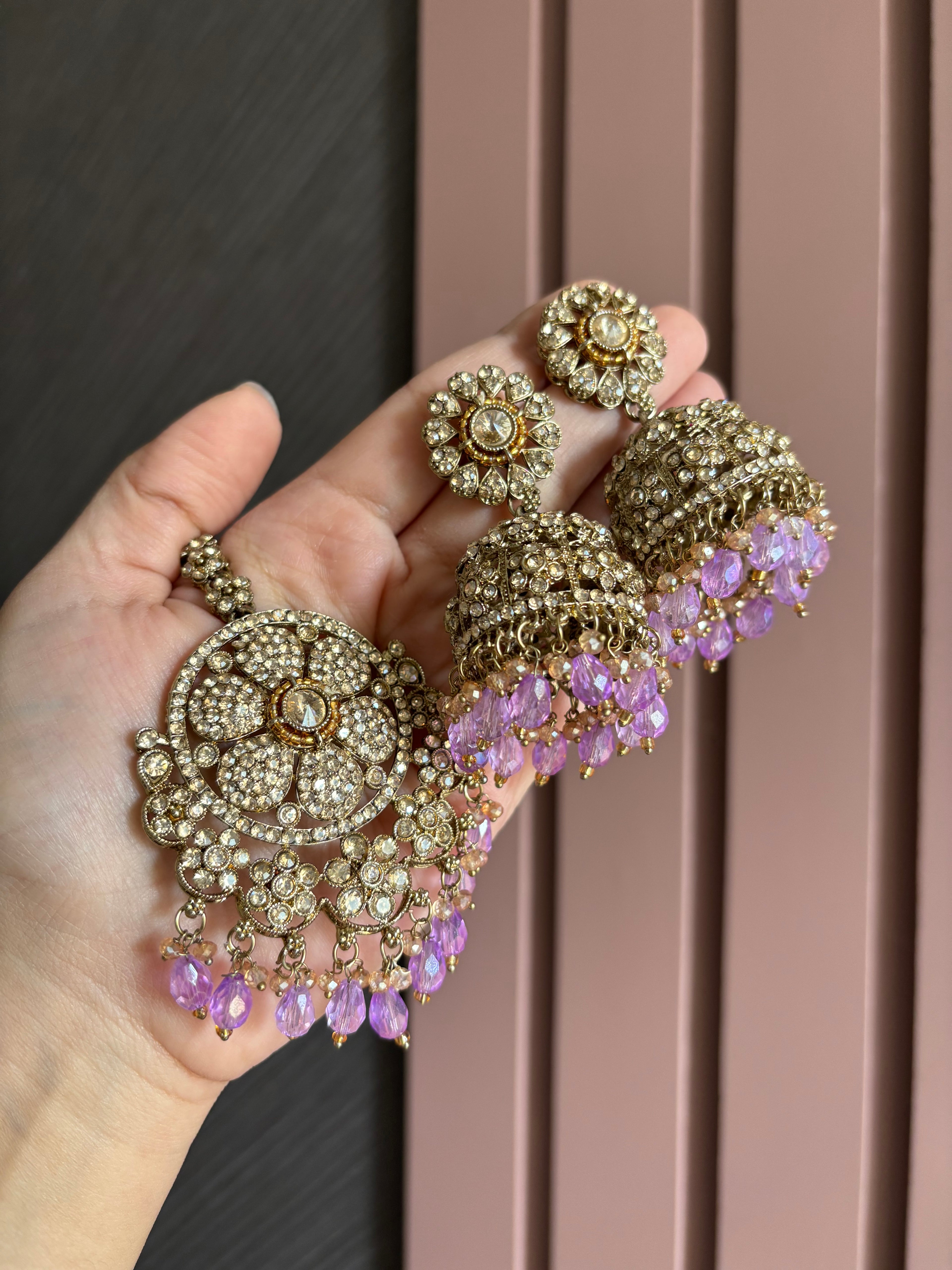 High Quality Designer Flower Mang Tikka & Jhumki ( Lavender )