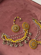 High Quality Designer Round Yellow Mang Tikka With Stud Earrings & Side Layers