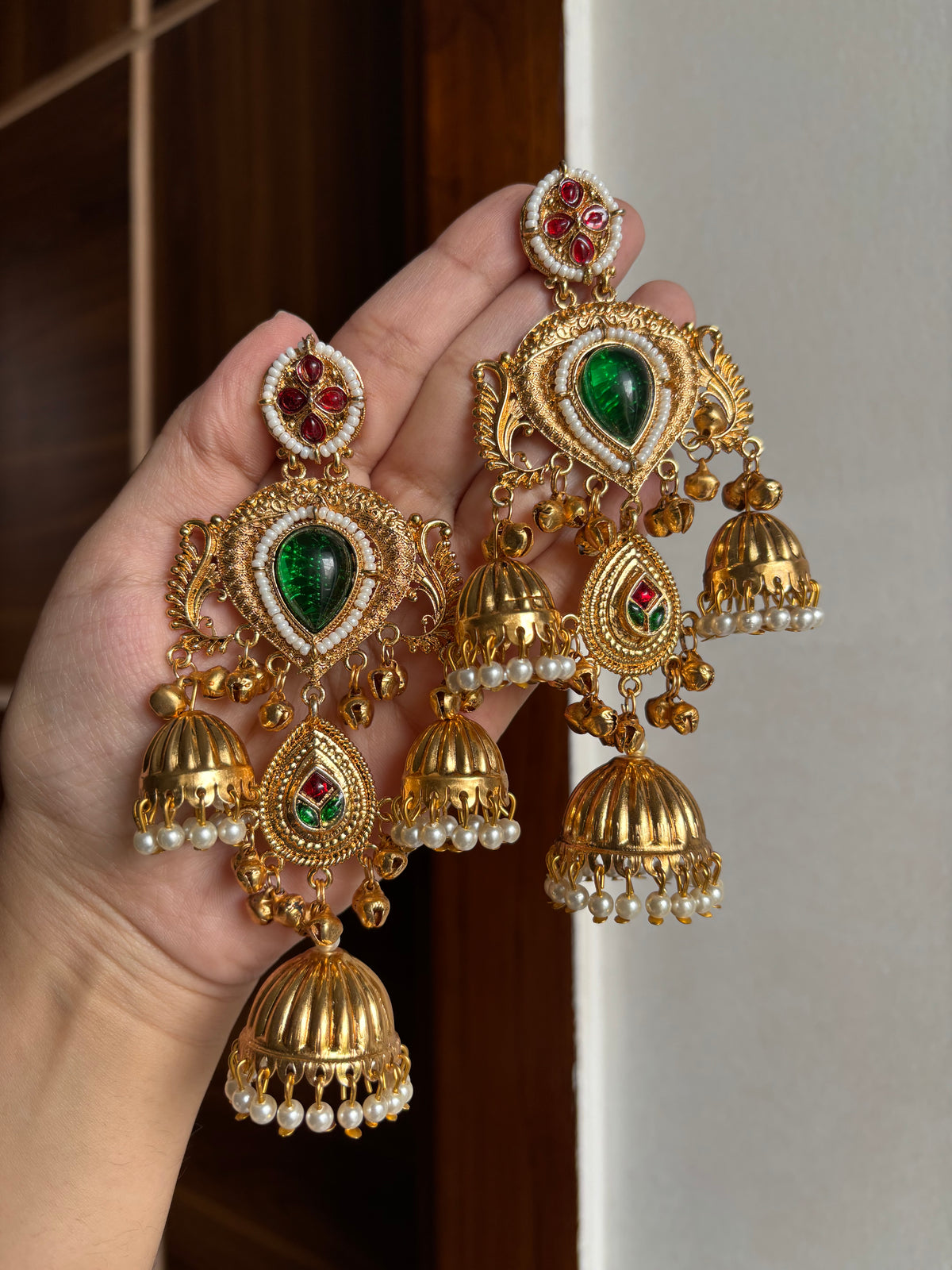 Rashmika Kashmiri Jhumkas With Detachable Earchain (Ruby/Emerald)