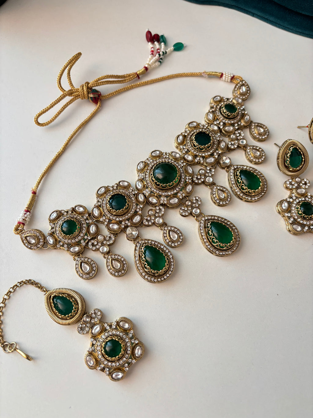 Princess Jasmine Turkish Necklace With Mang Tikka & Earrings (Emerald)