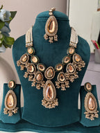 High Quality Designer Heavy Look Necklace With Long Earrings & Mang Tikka