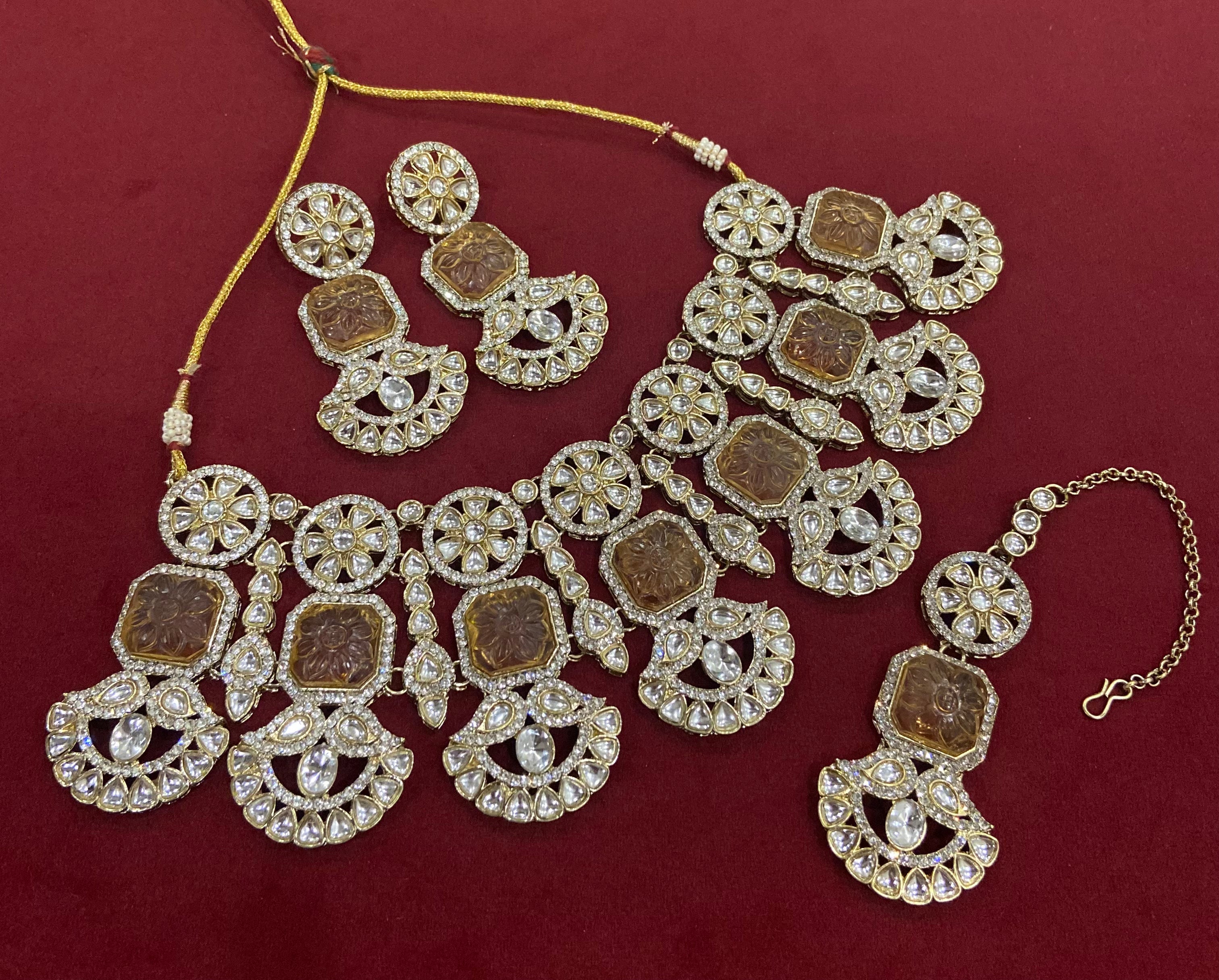 High Quality Heavy Look Choker Set With Mang Tikka & Earrings