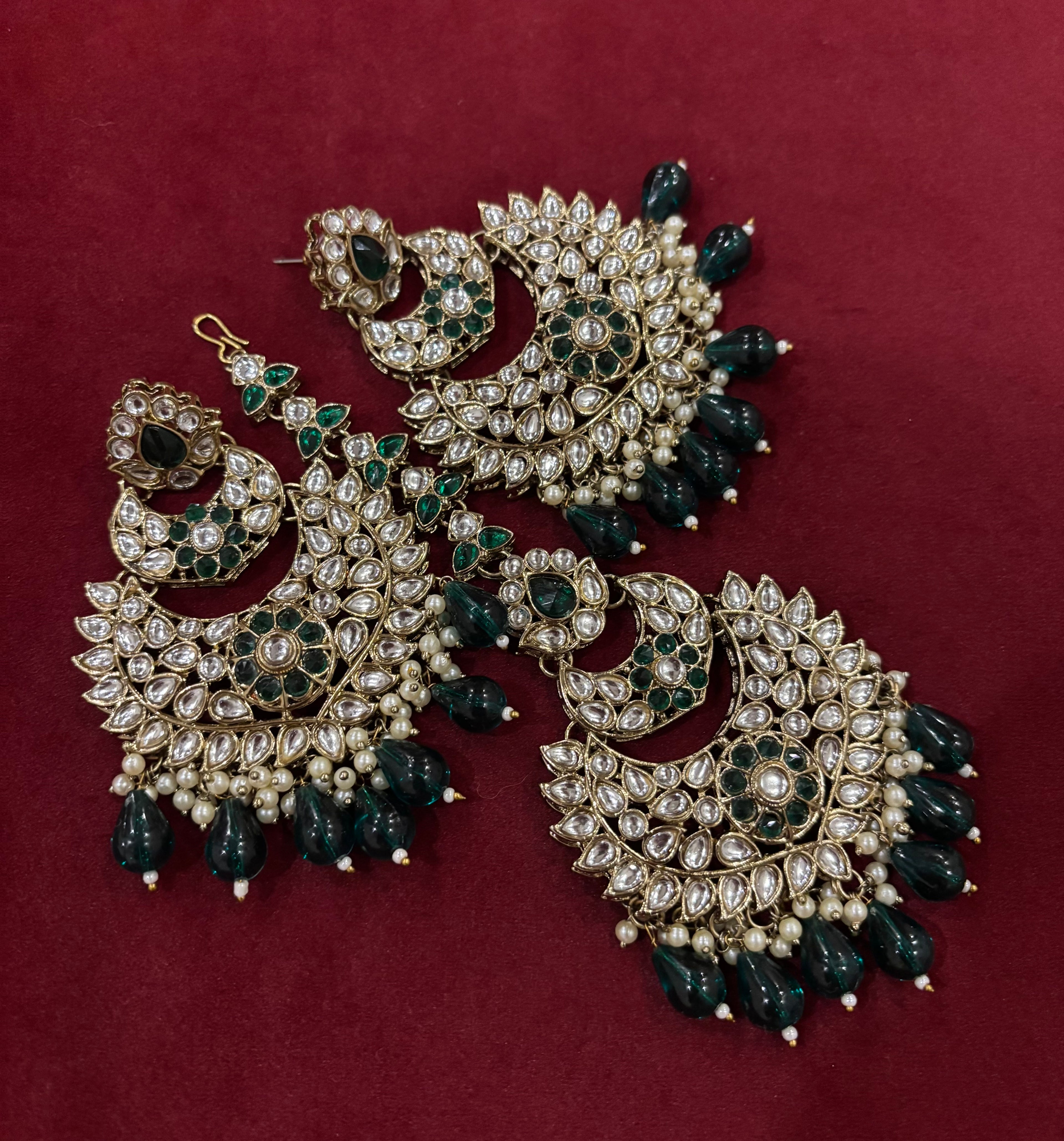 High Quality Designer Mang Tikka With Earrings ( Dark Green )