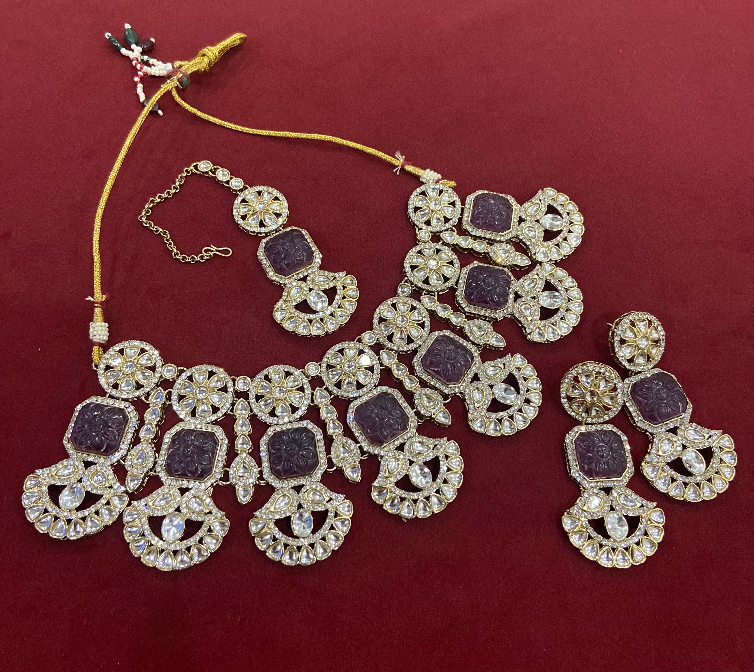 High Quality Heavy Look Choker Set With Mang Tikka & Earrings