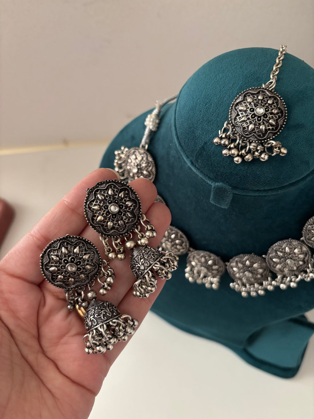 Round Flower Silver Necklace With Mang Tikka & Jhumkas