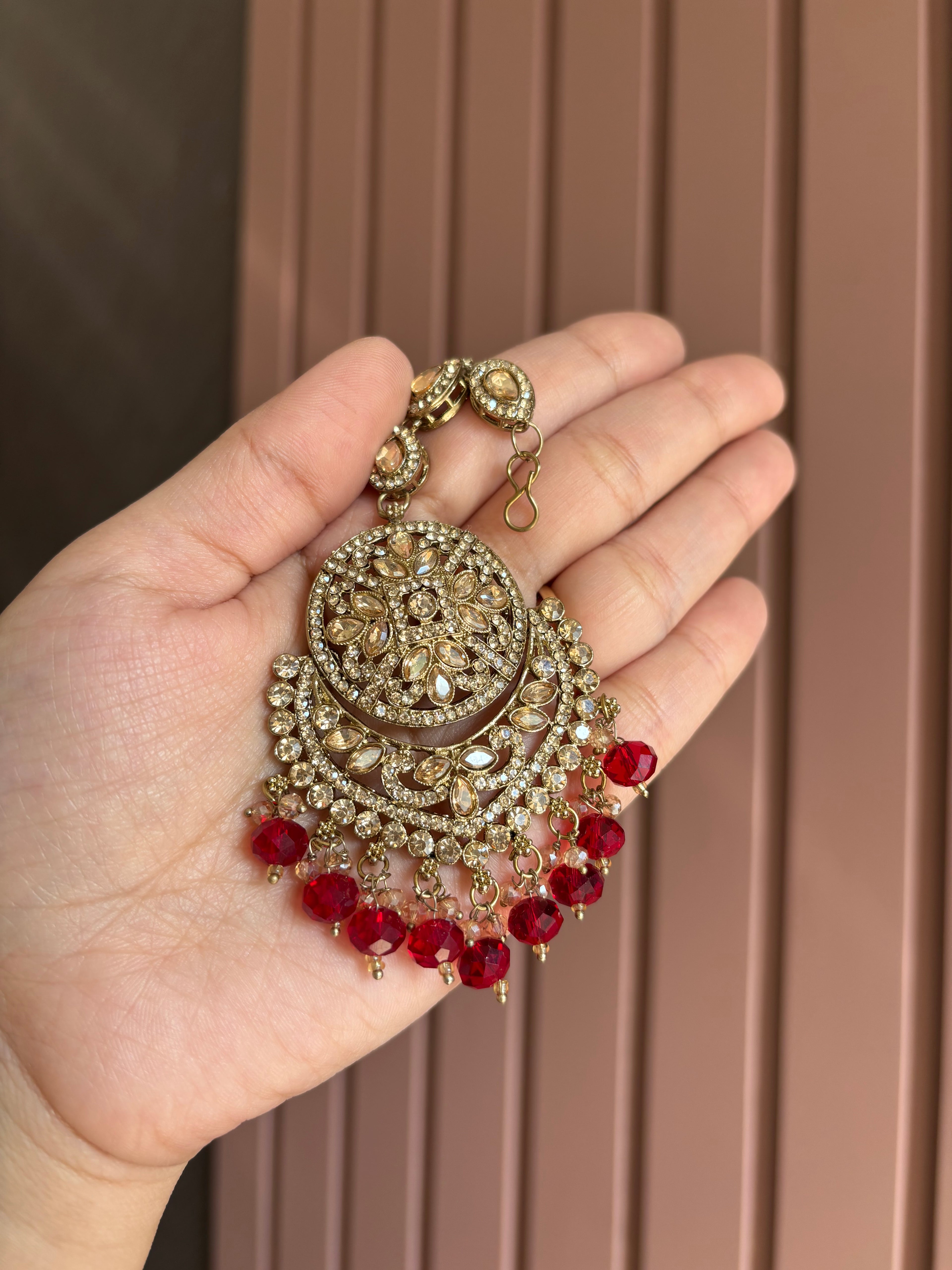 Round Maroon Mang Tikka With Jhumkas & Side Layers