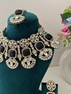 High Quality Designer Kundan Heavy Look Necklace With Mang Tikka & Earrings (Black)