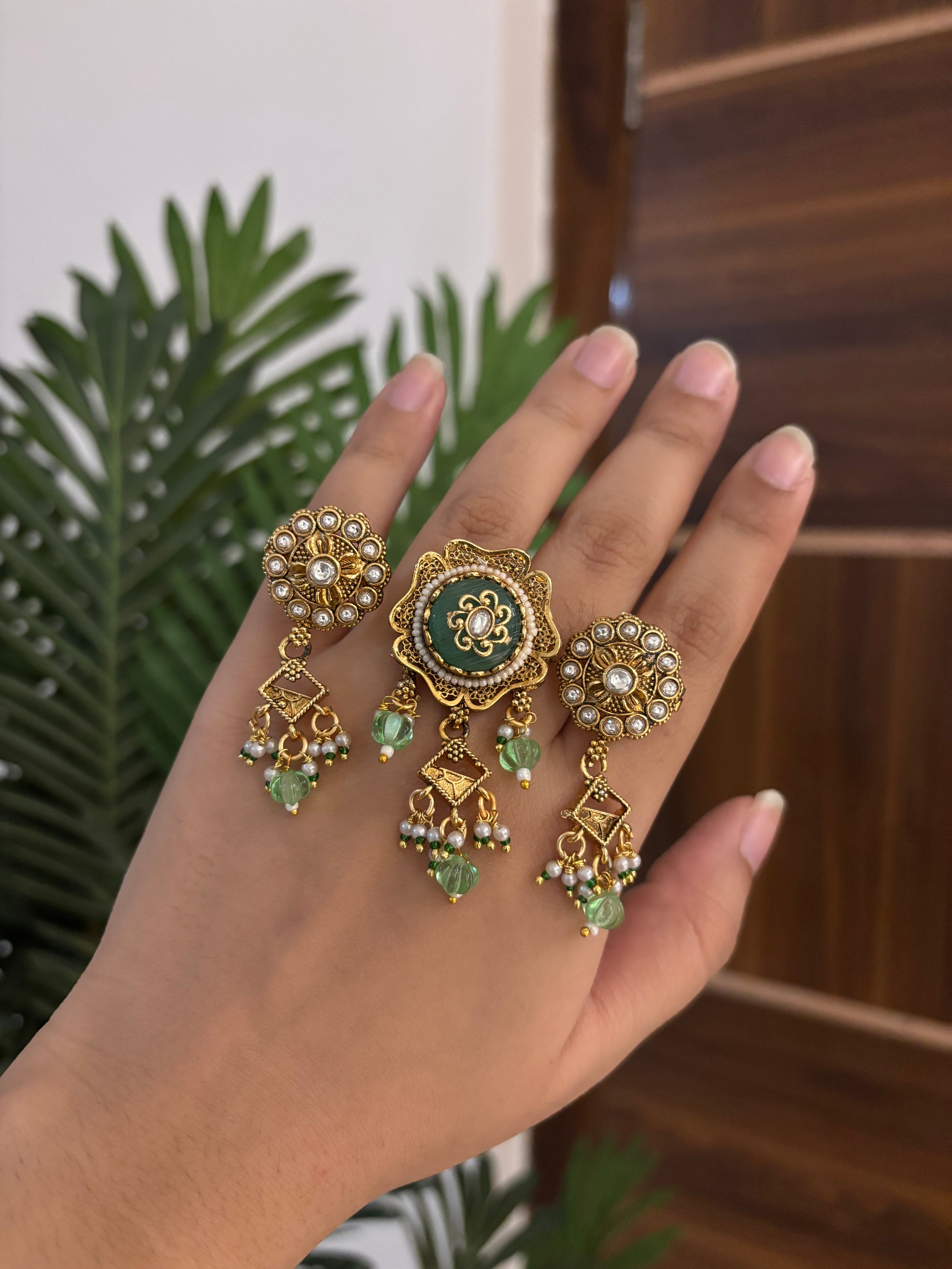 Premium Showstopper Adjustable Ring (Mint)