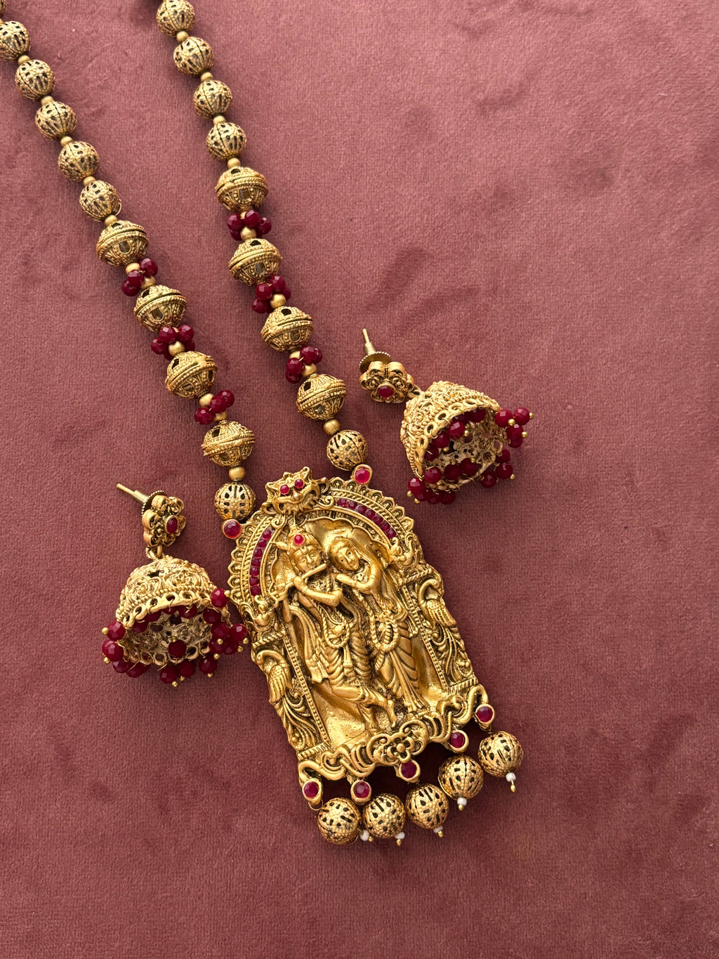 Radha Krishnan Haar With Jhumkas (Maroon)