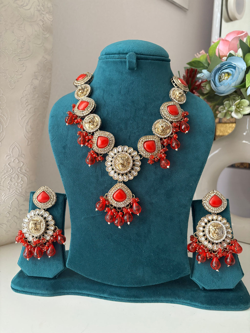 Sabya Necklace With Earrings ( Red)