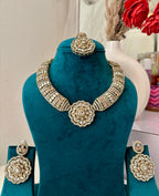 Royal Kundan Hasli Look Necklace With Mang Tikka & Earrings (Pink)
