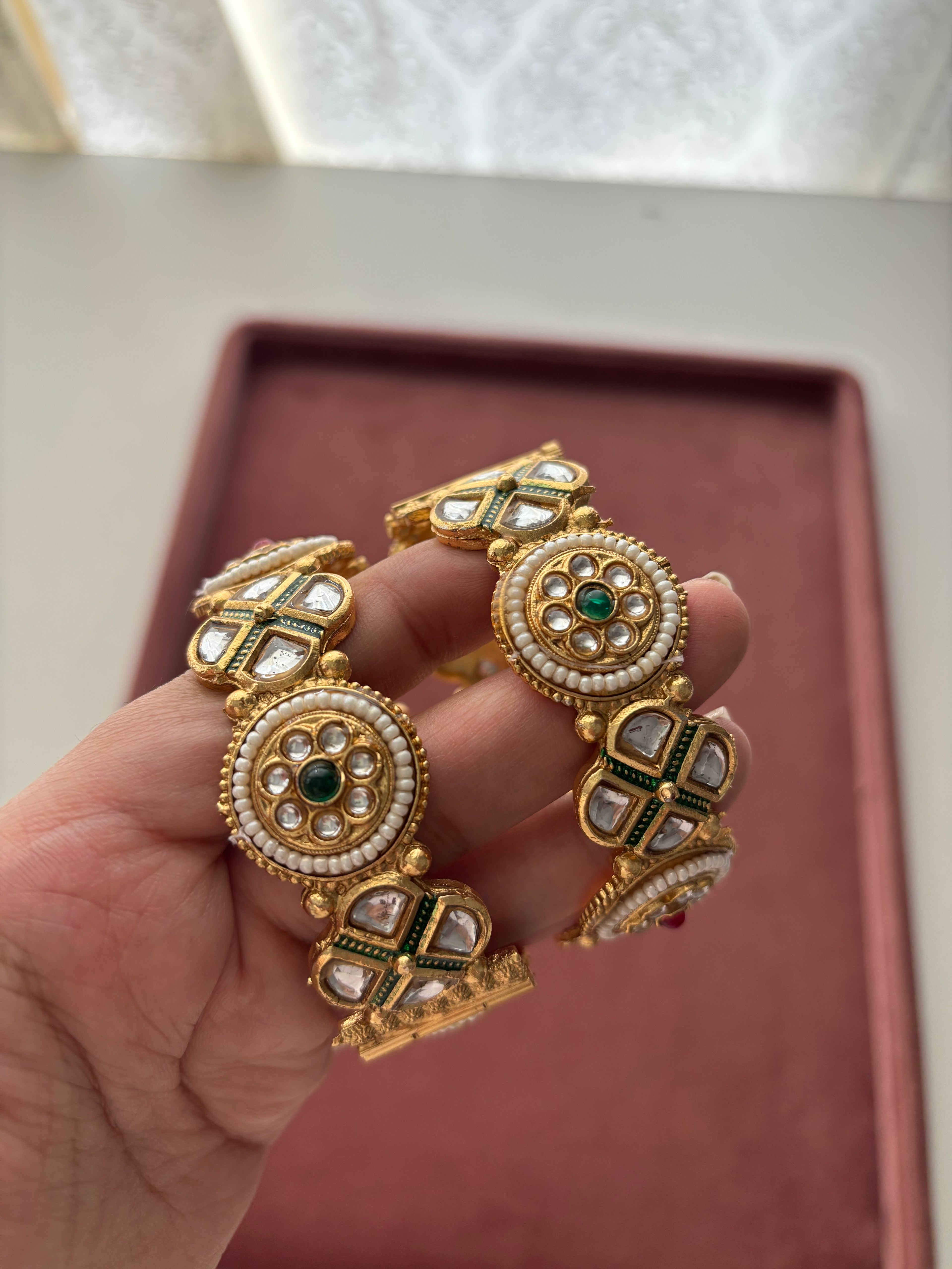 Heritage Kundan Touch Screw Kade